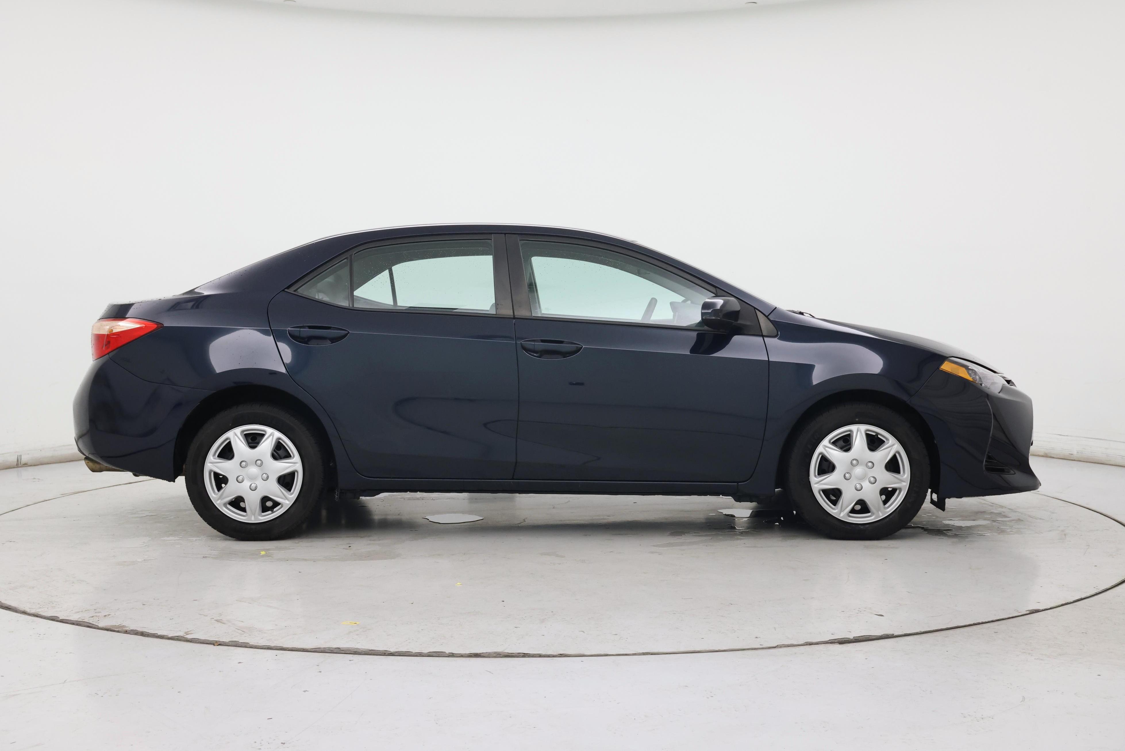Thumbnail: 2017 Toyota Corolla - 7