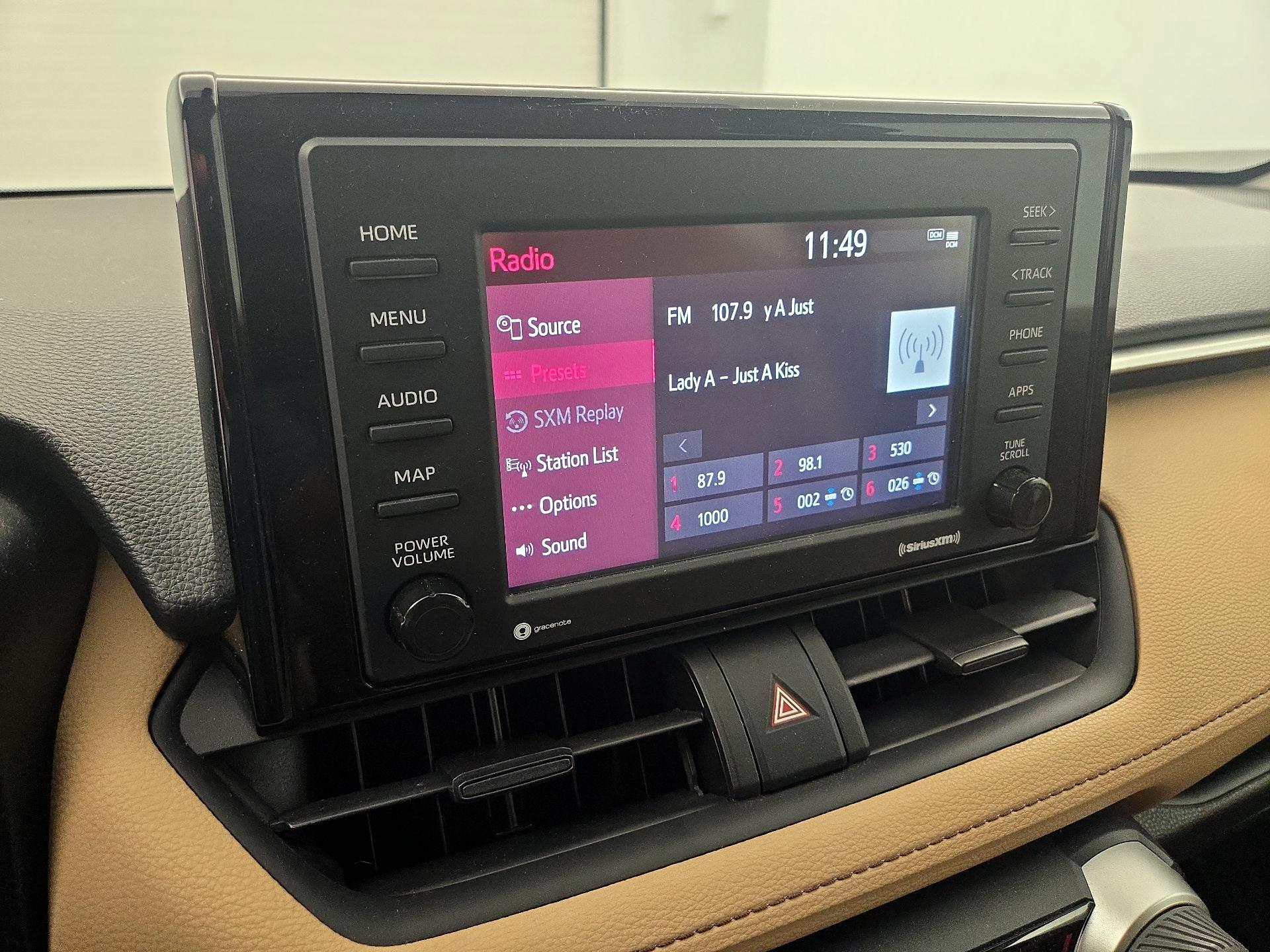 Thumbnail: 2021 Toyota RAV4 - 15