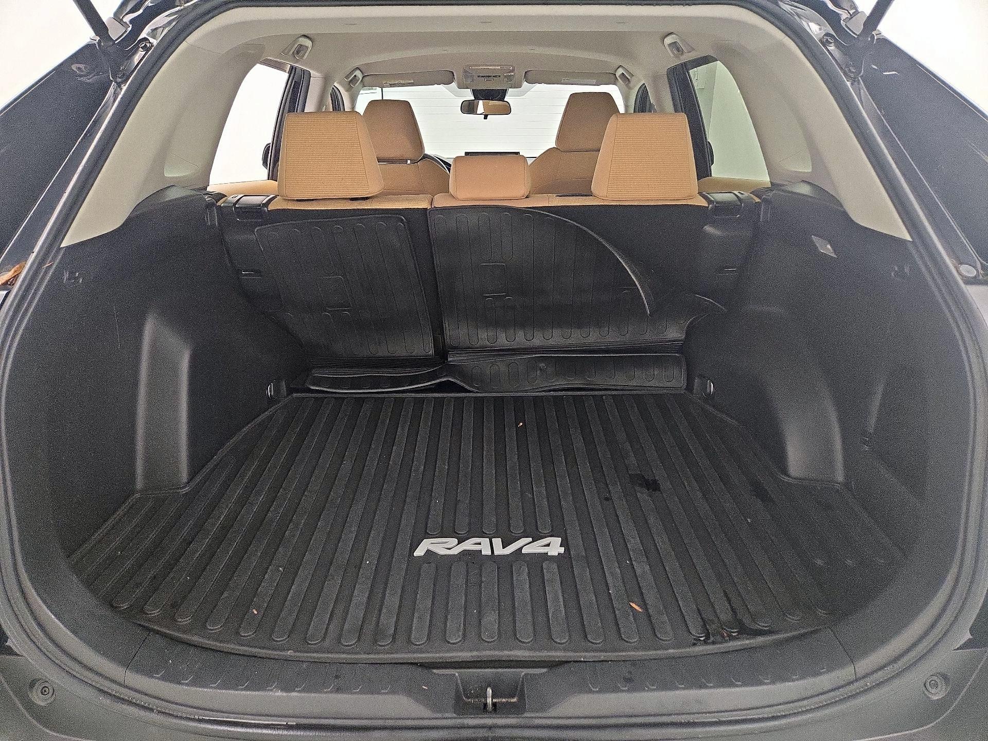 Thumbnail: 2021 Toyota RAV4 - 20