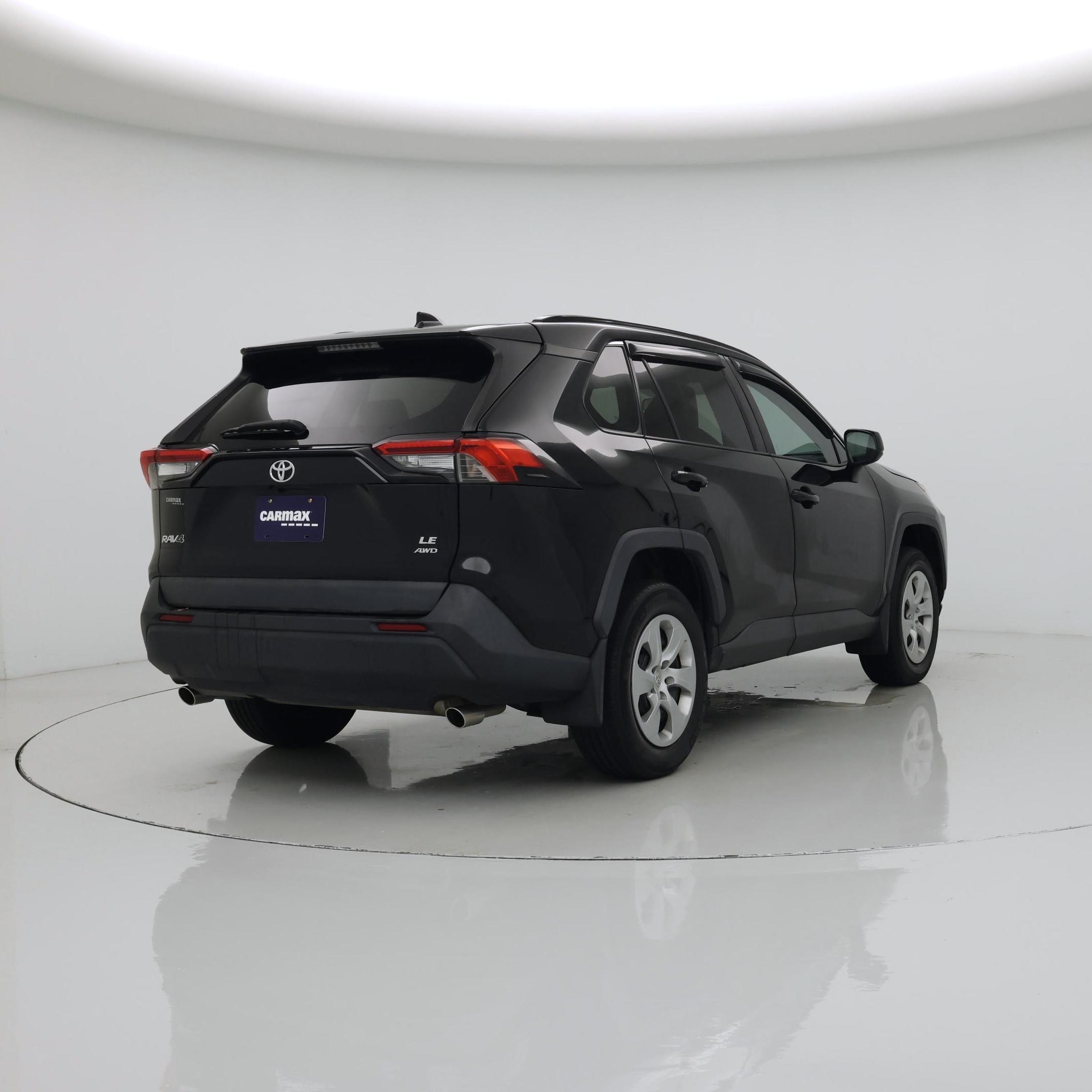 Thumbnail: 2021 Toyota RAV4 - 8