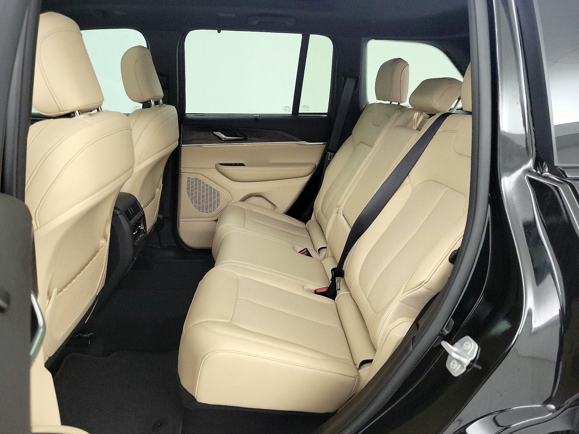 Thumbnail: 2025 Jeep Grand Cherokee - 20