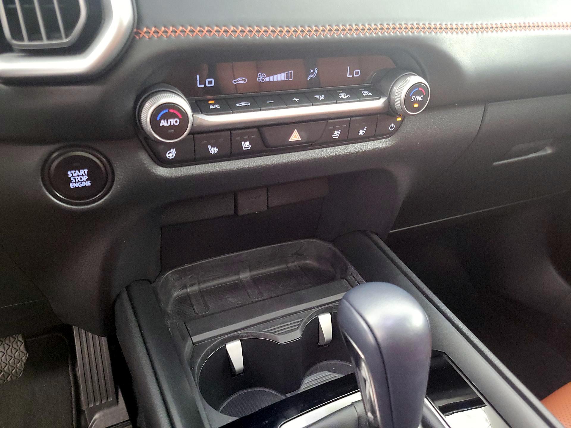 Thumbnail: 2025 Mazda CX-50 - 17