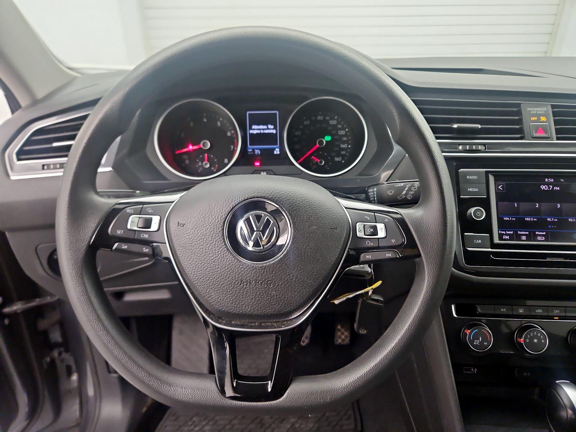 Thumbnail: 2018 Volkswagen Tiguan - 10