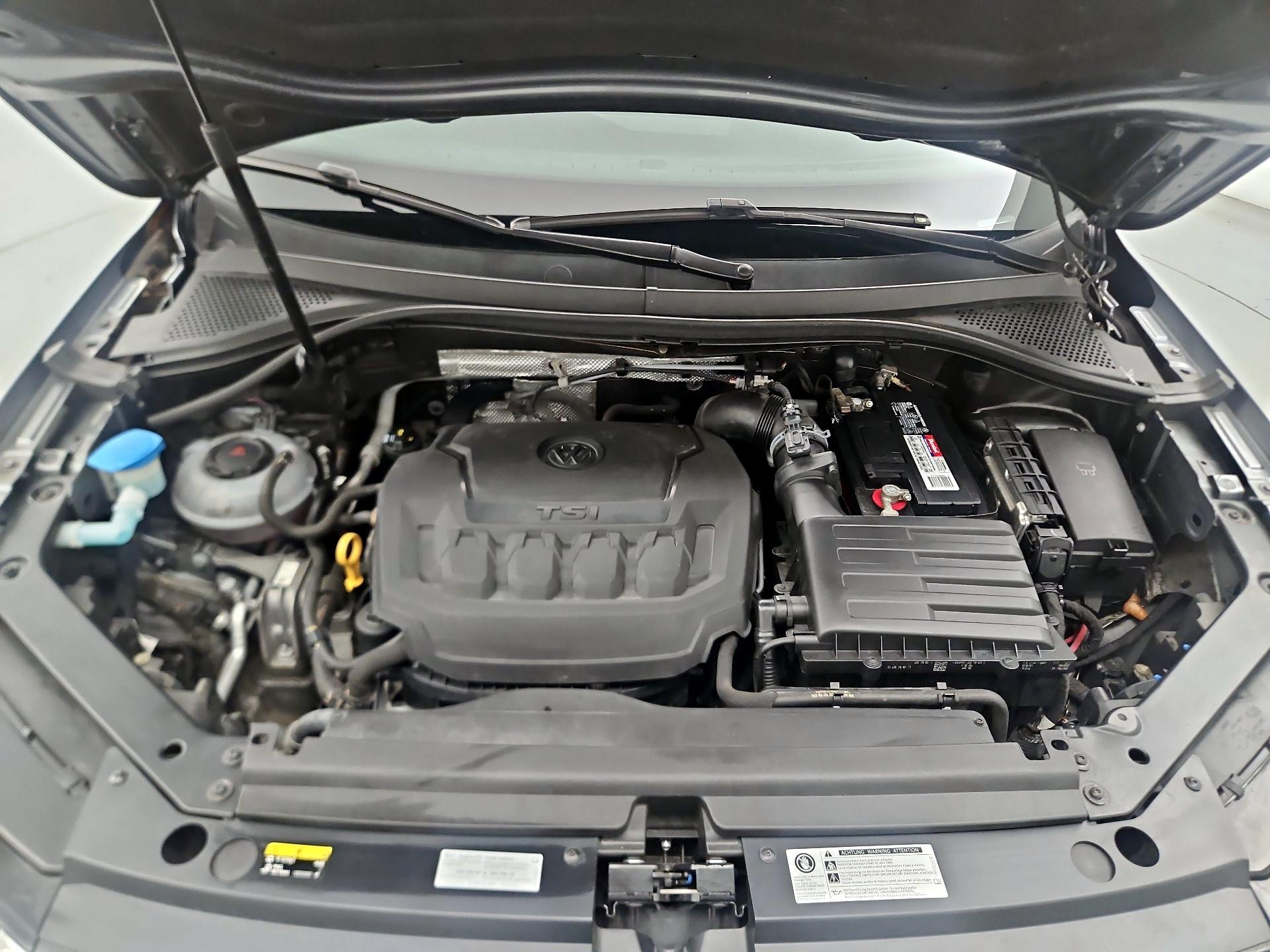Thumbnail: 2018 Volkswagen Tiguan - 20