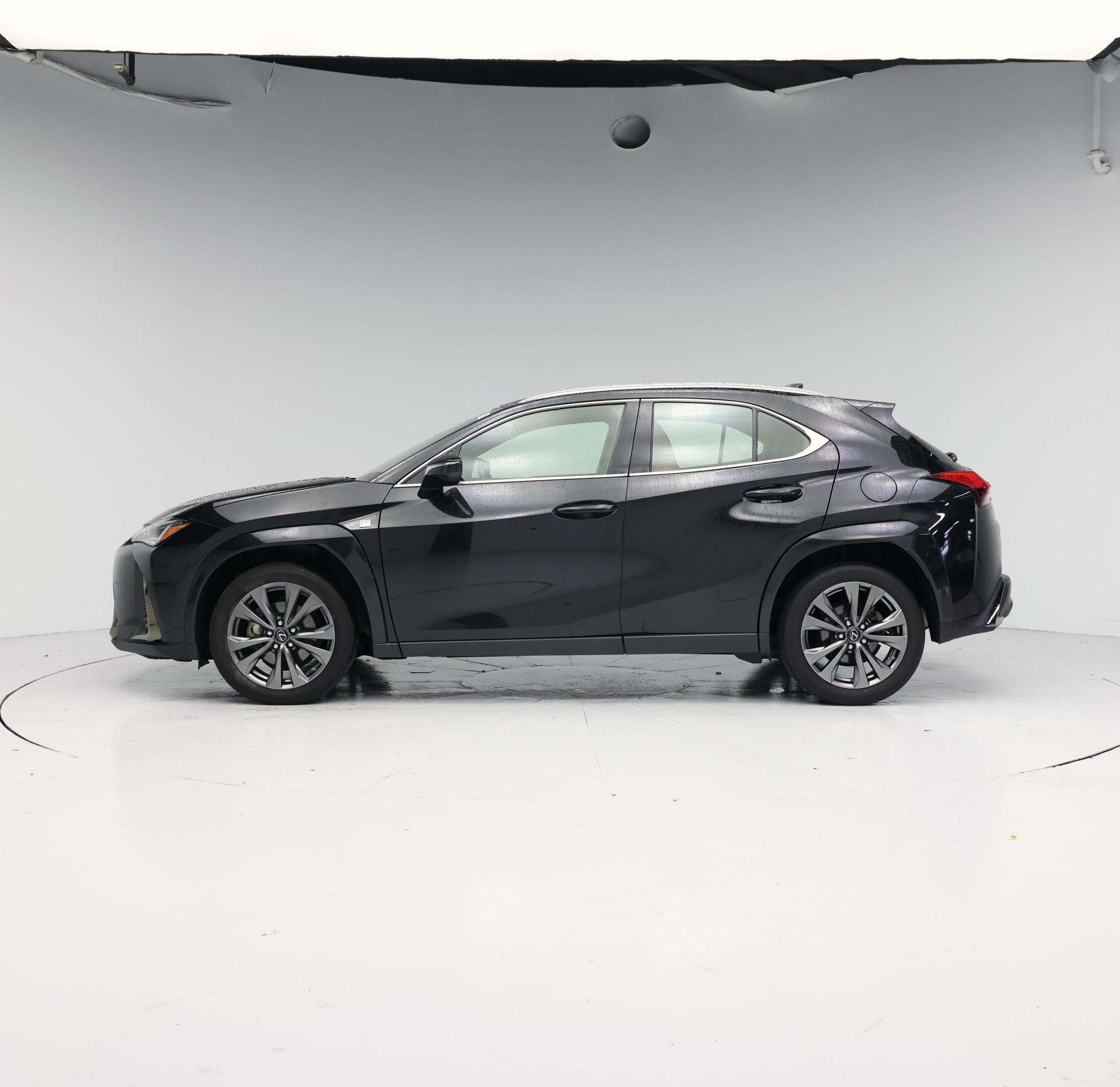 Thumbnail: 2022 Lexus UX - 3