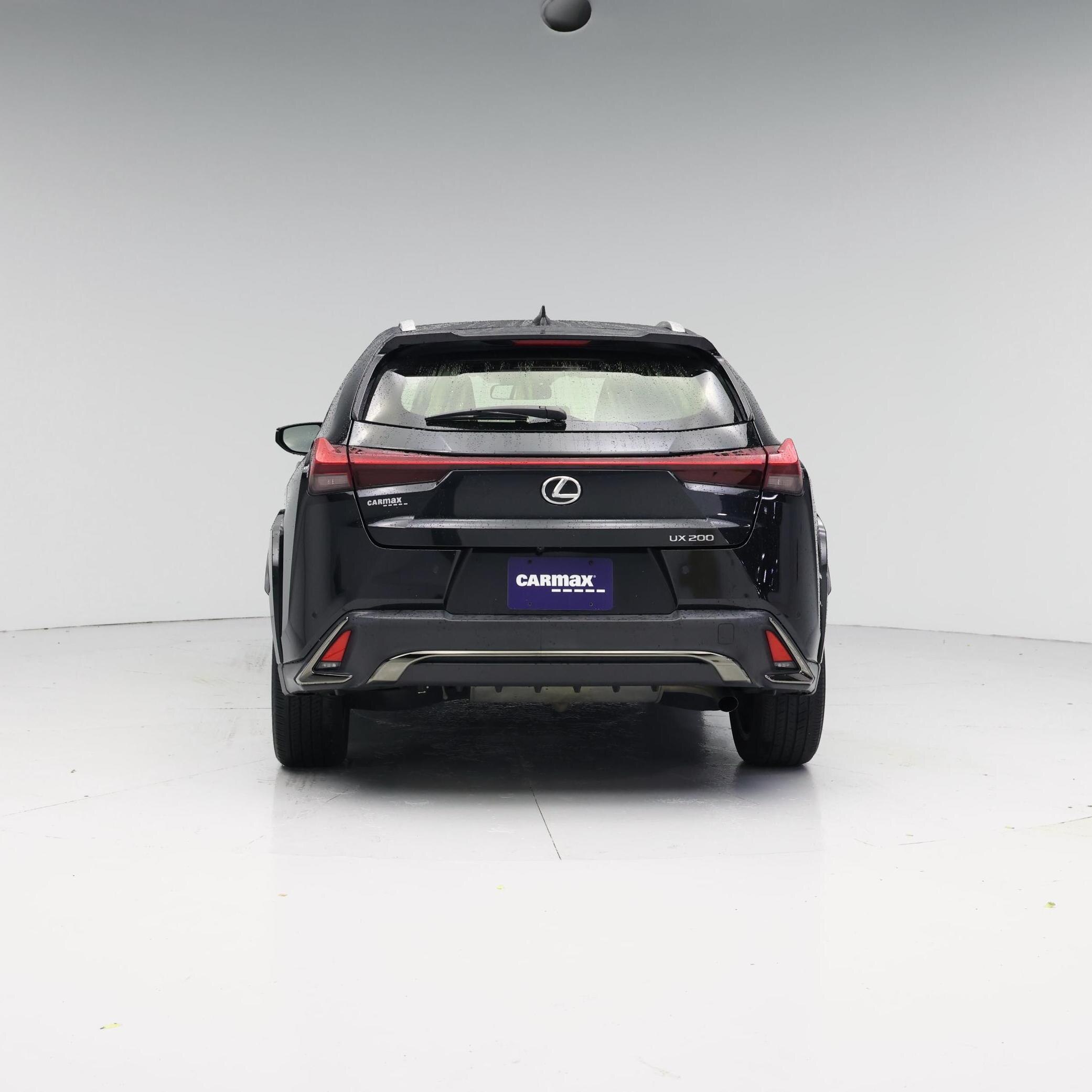 Thumbnail: 2022 Lexus UX - 6