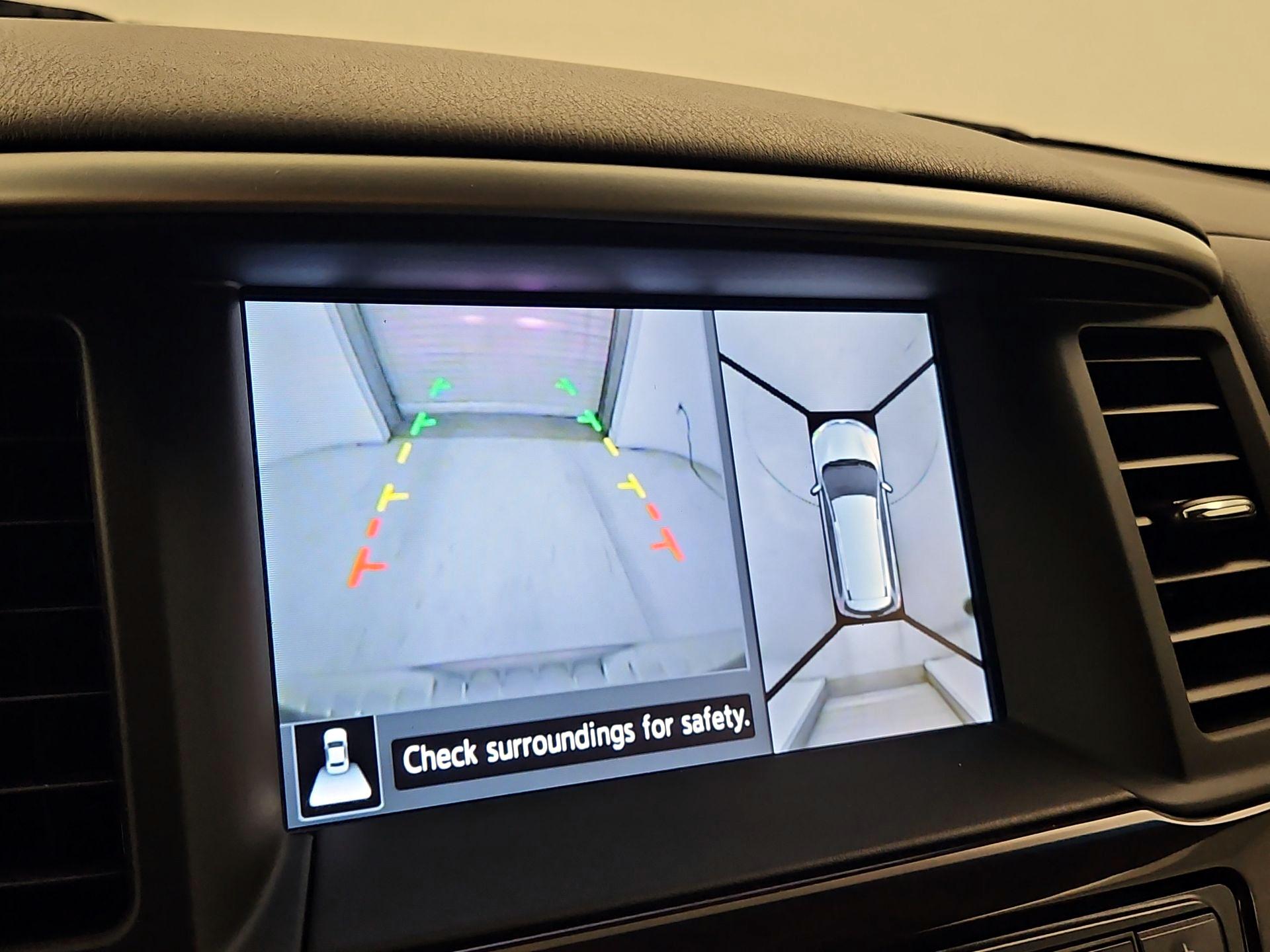 Thumbnail: 2015 Nissan Pathfinder - 13