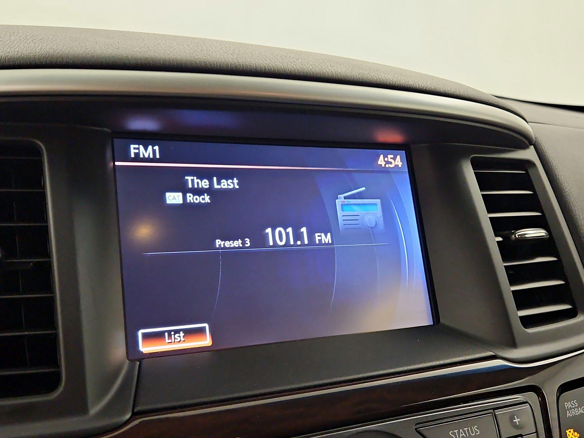 Thumbnail: 2015 Nissan Pathfinder - 14