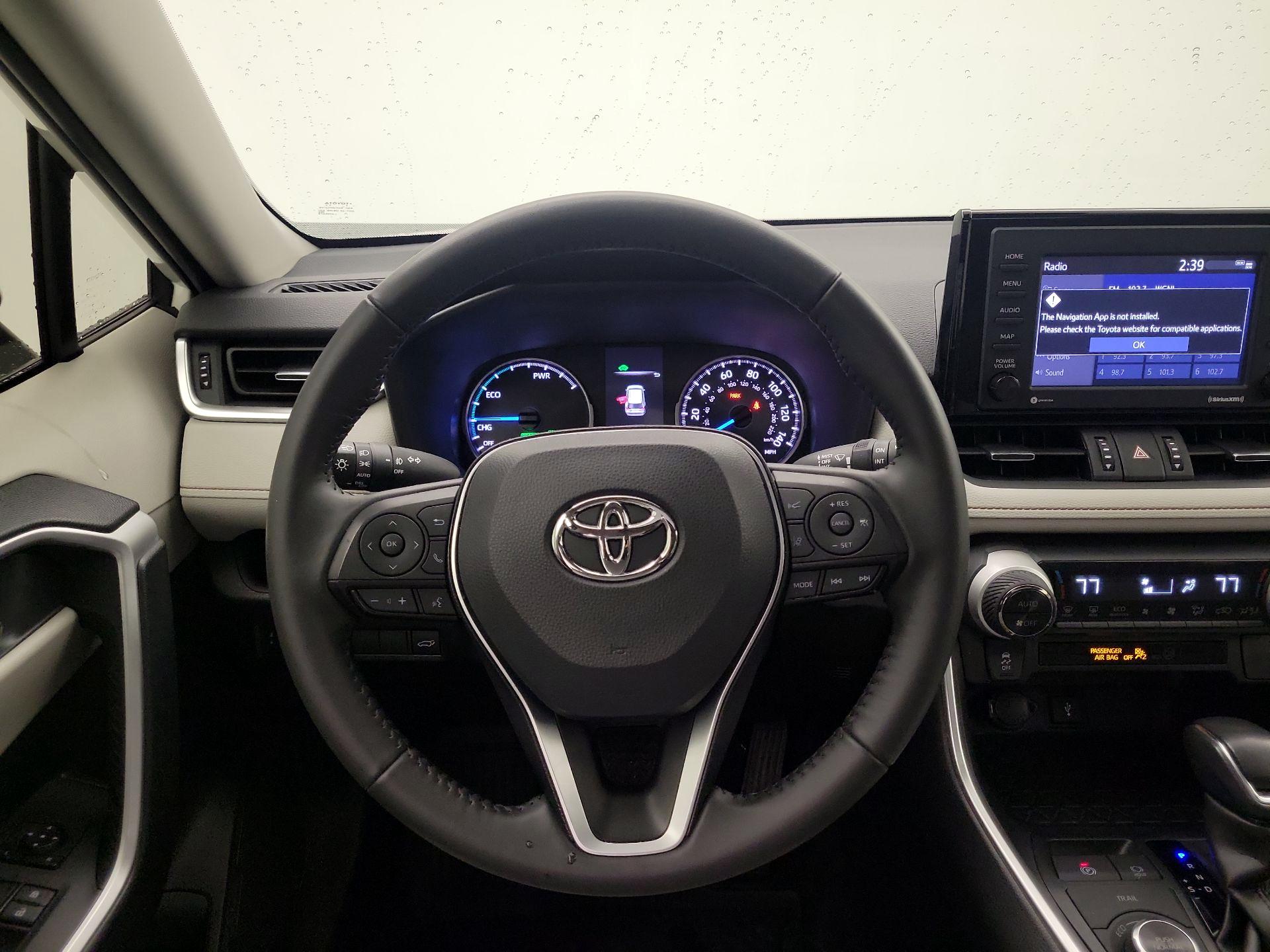 Thumbnail: 2022 Toyota RAV4 - 10