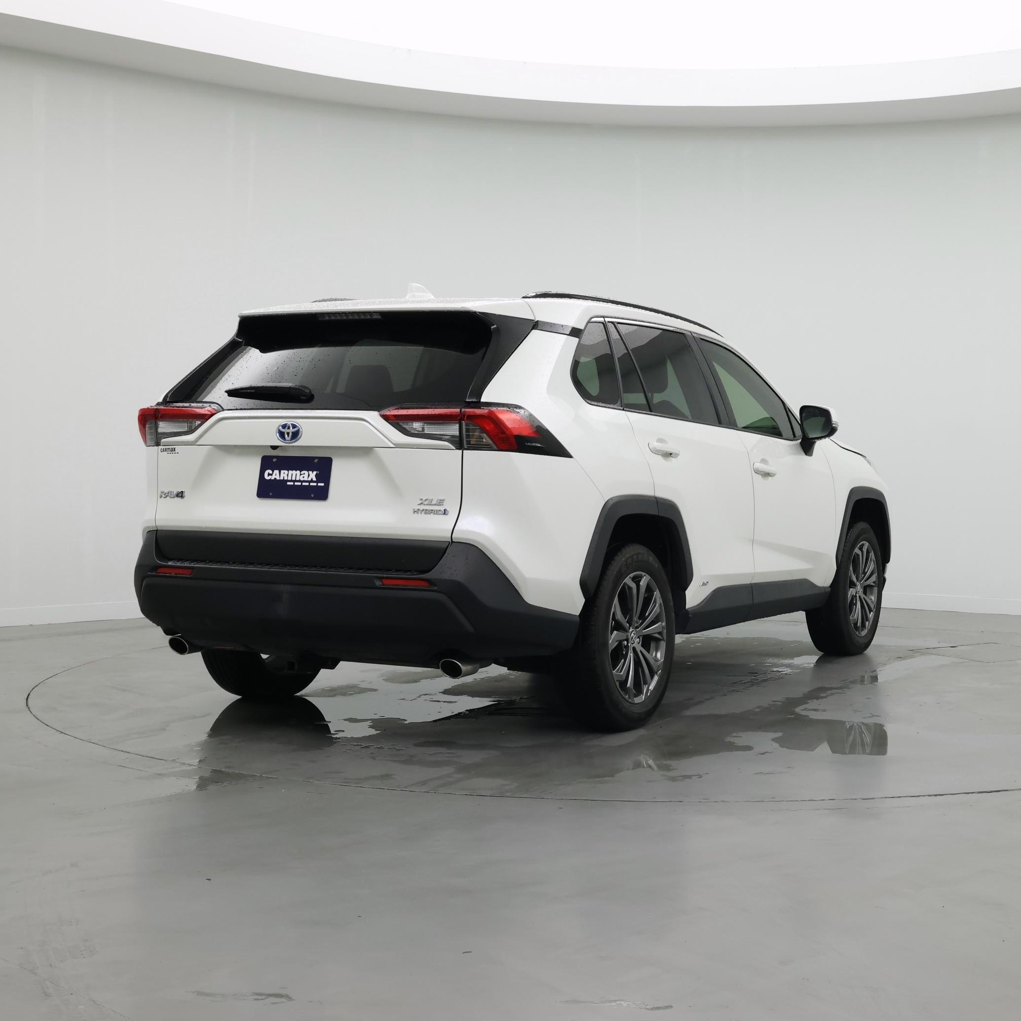 Thumbnail: 2022 Toyota RAV4 - 8