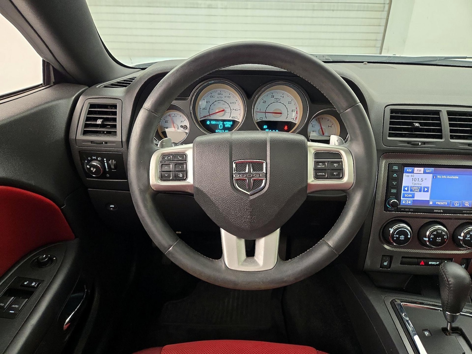2014 Dodge Challenger R/T - Photo 11
