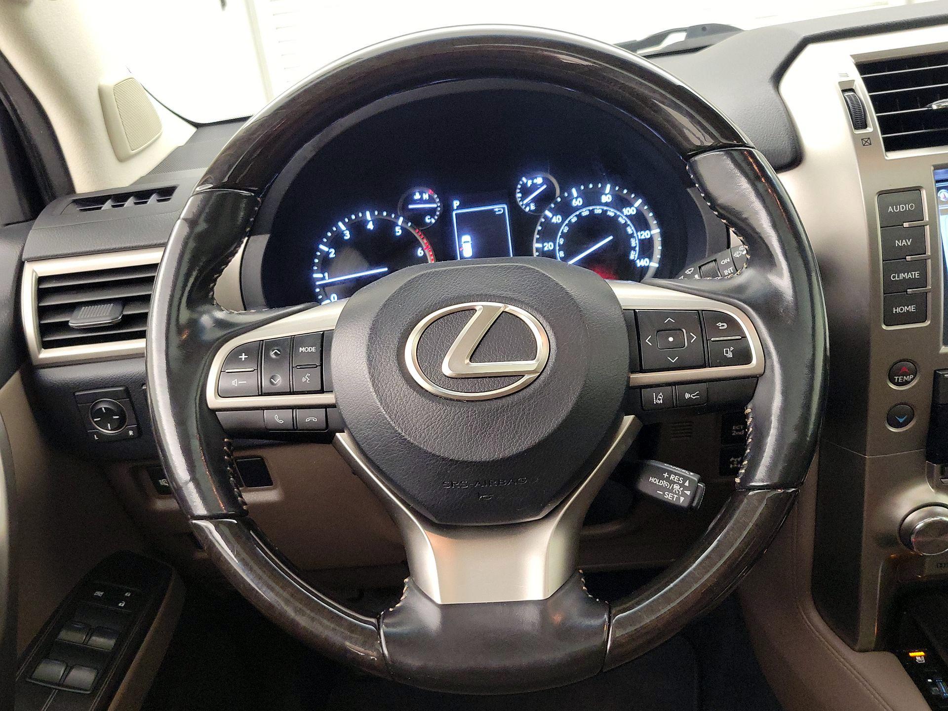 Thumbnail: 2020 Lexus GX - 10