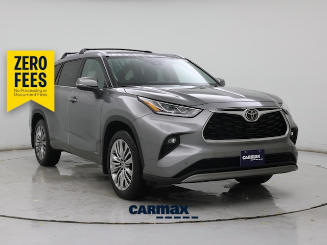 Silver 2025 Toyota Highlander Hybrid SUV / Crossover All-Wheel Drive Automatic
