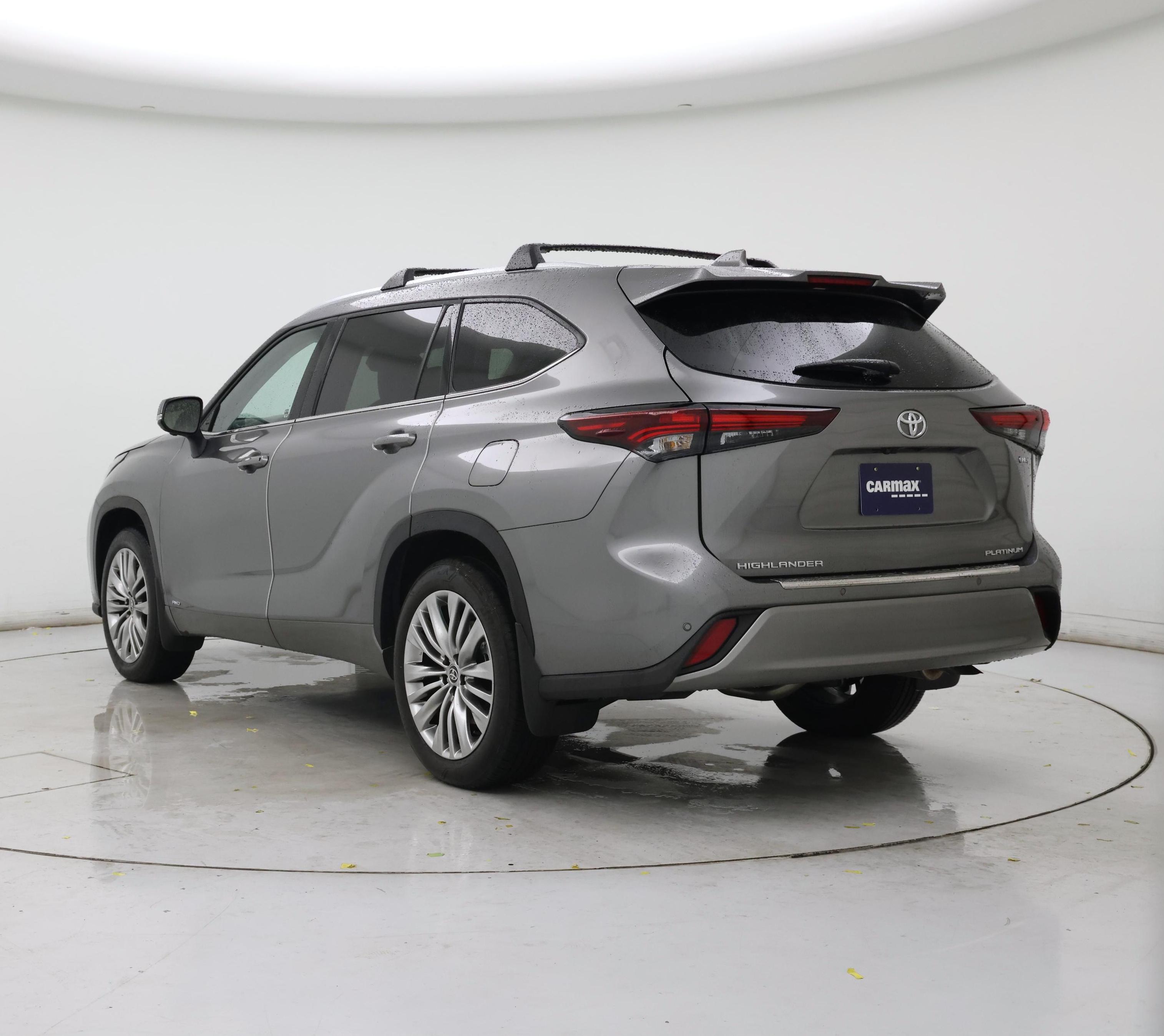 Thumbnail: 2025 Toyota Highlander - 2