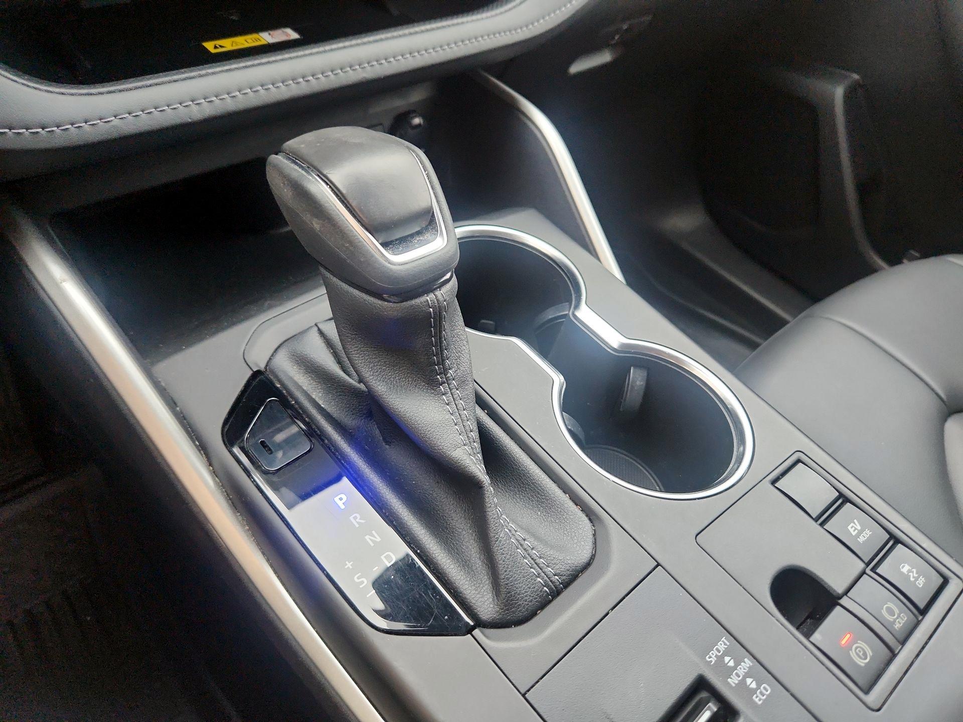 Thumbnail: 2023 Toyota Highlander - 17
