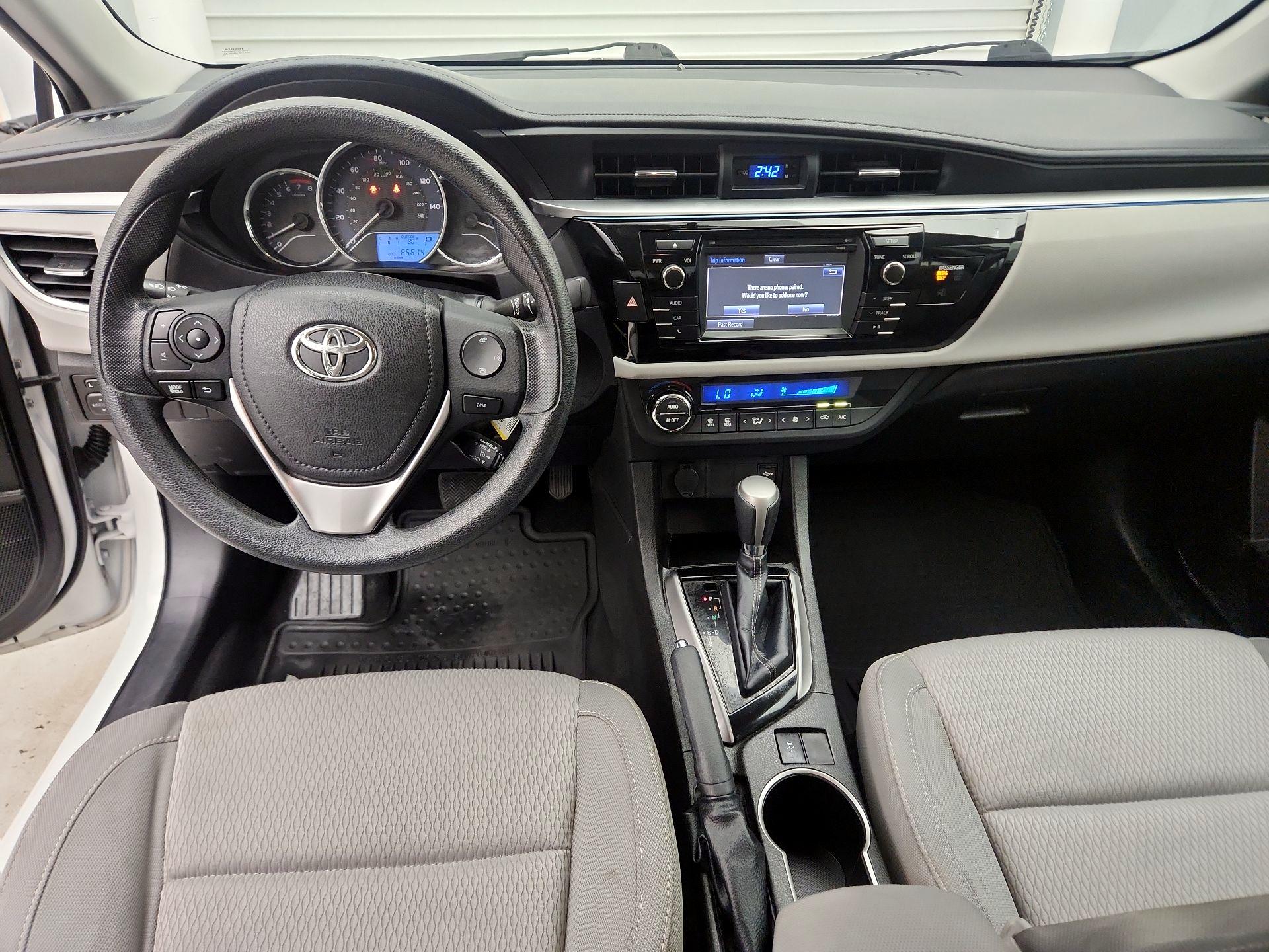Thumbnail: 2015 Toyota Corolla - 9