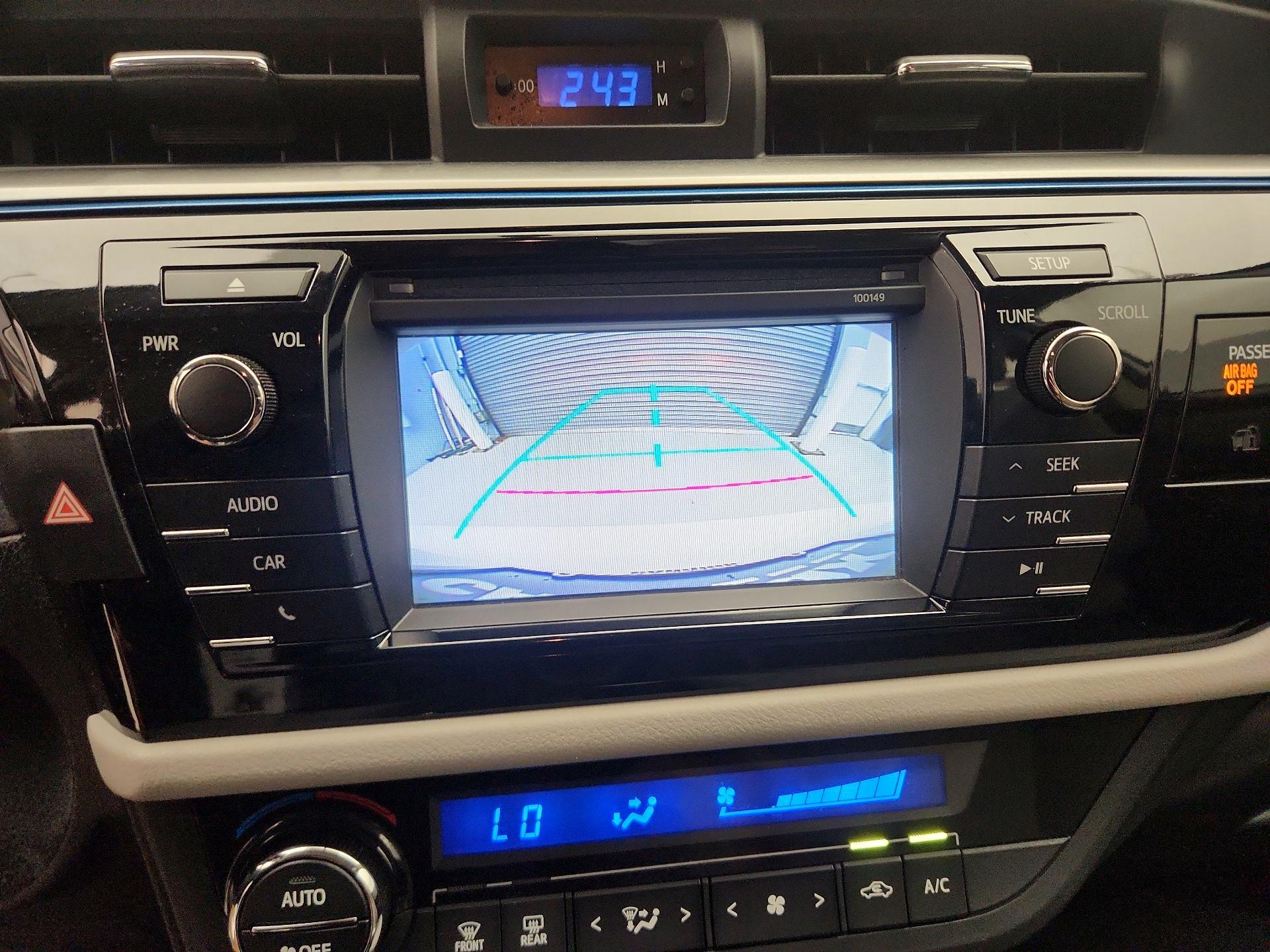 Thumbnail: 2015 Toyota Corolla - 14