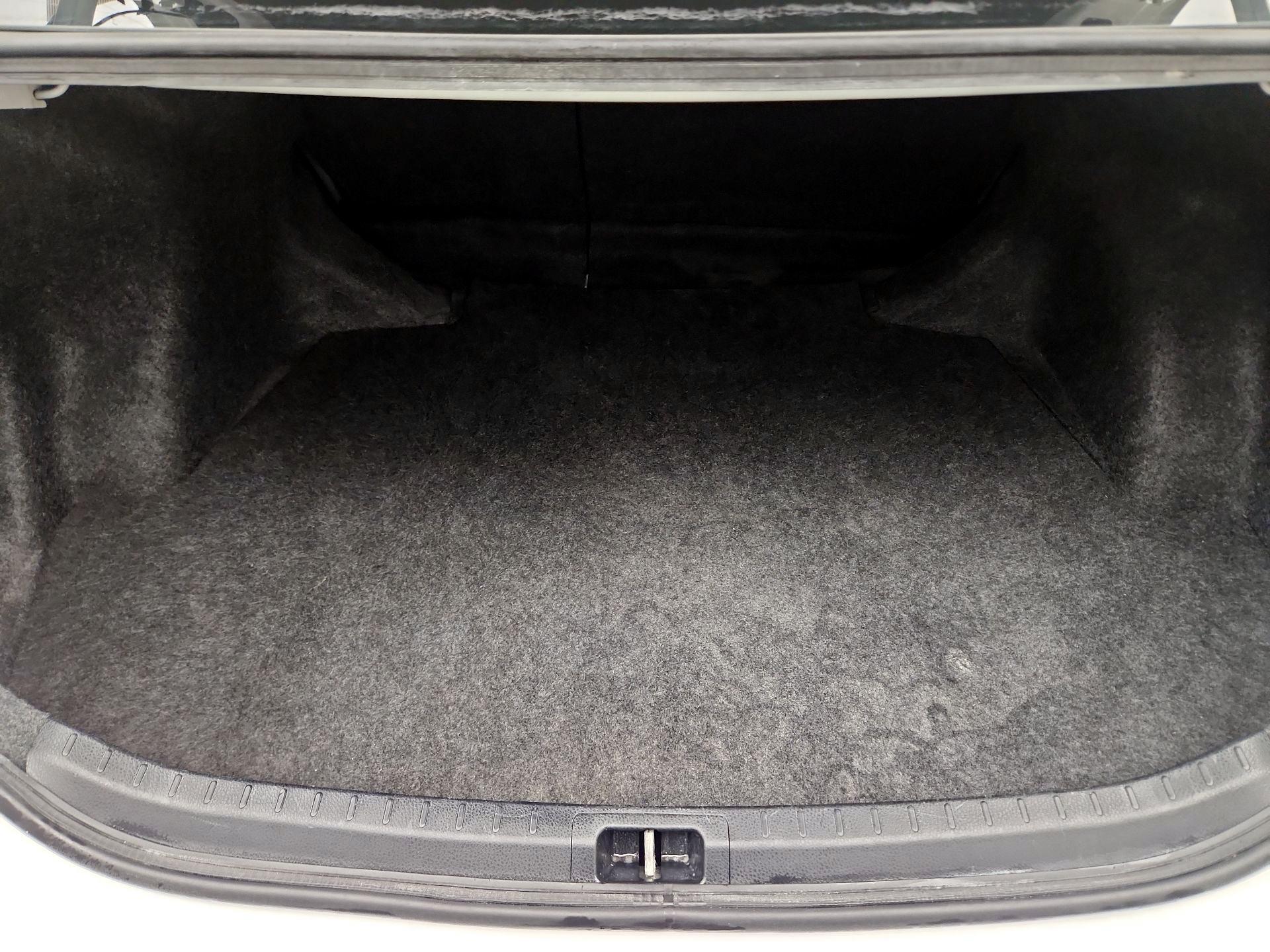 Thumbnail: 2015 Toyota Corolla - 20