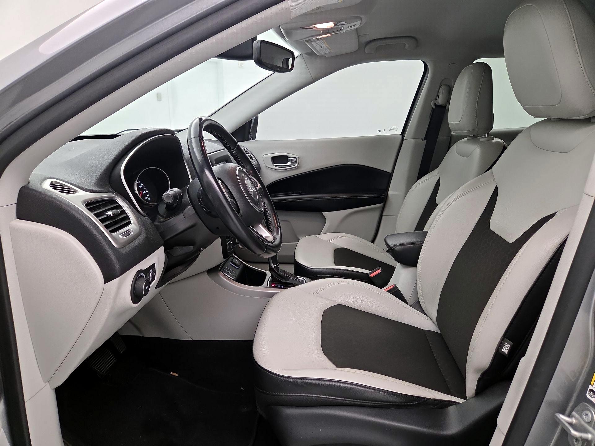 Thumbnail: 2020 Jeep Compass - 11