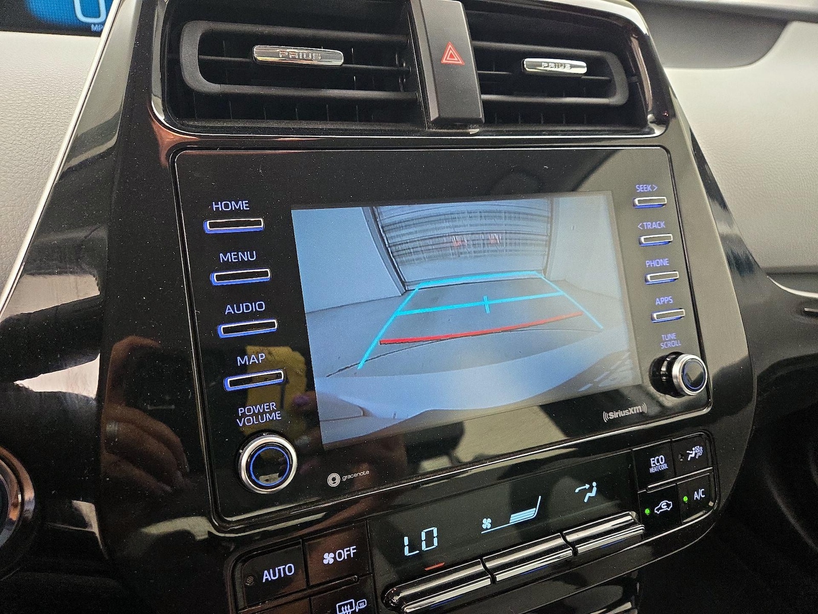 2021 Toyota Prius XLE - Photo 15