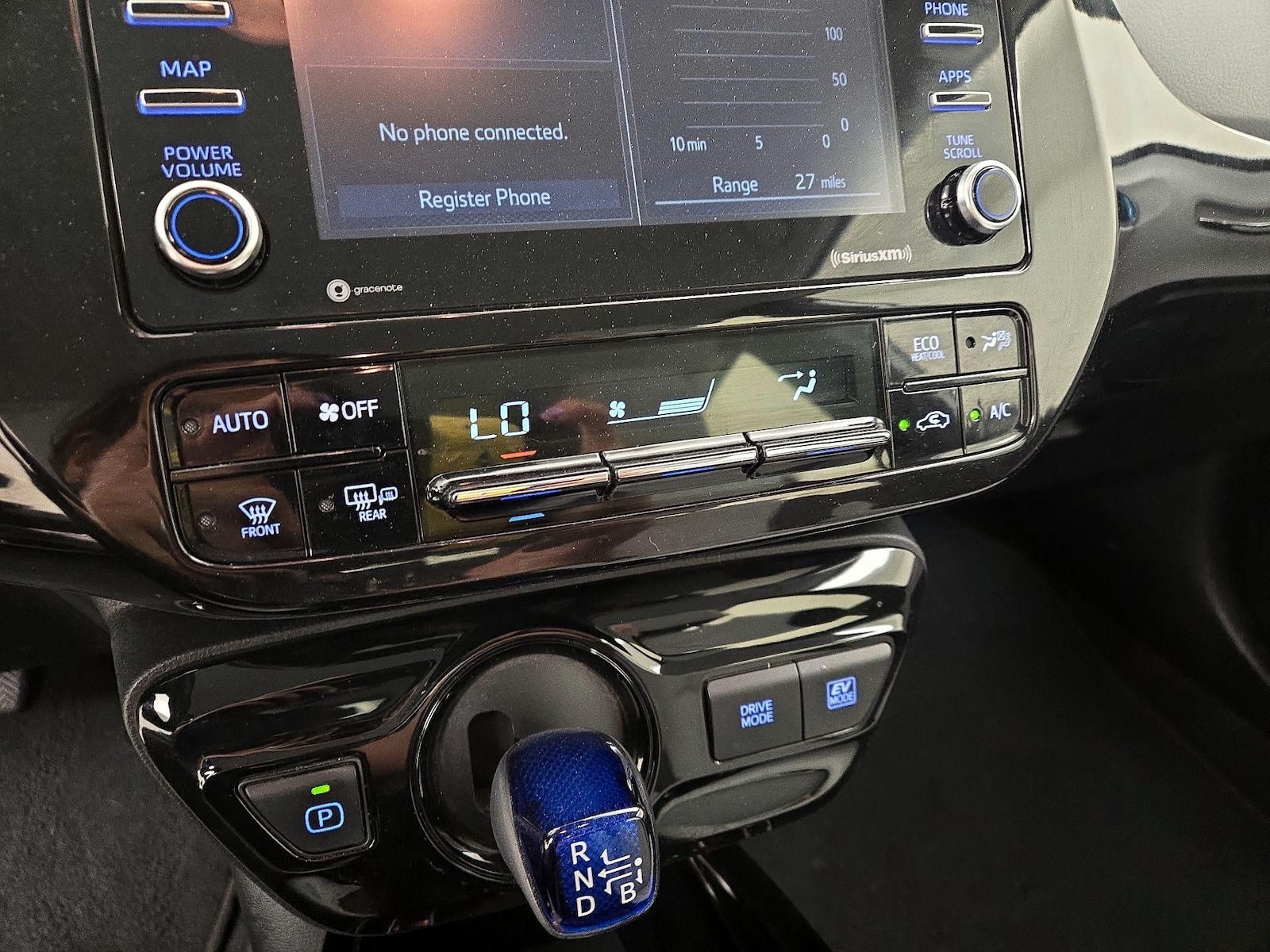 2021 Toyota Prius XLE - Photo 17