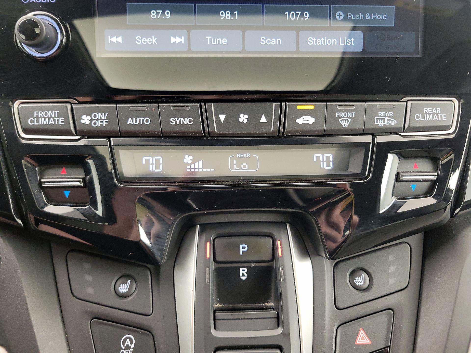 Thumbnail: 2019 Honda Odyssey - 17