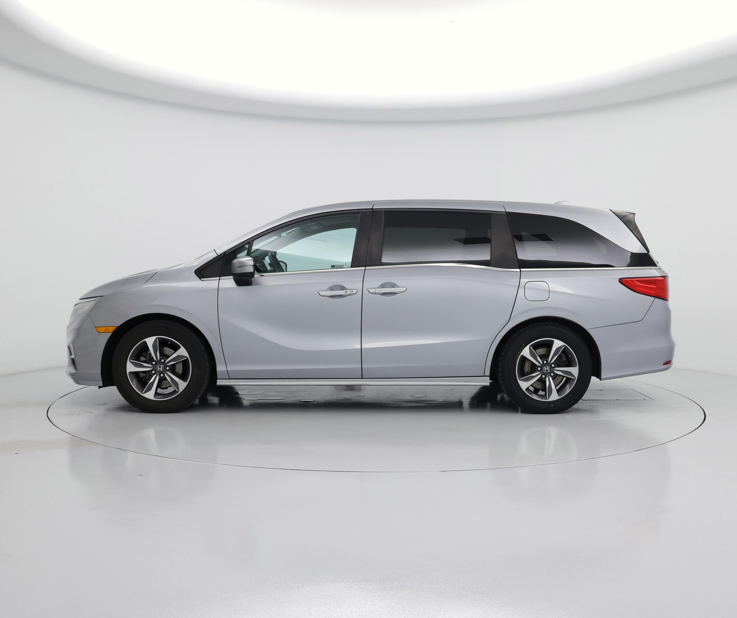 Thumbnail: 2019 Honda Odyssey - 3