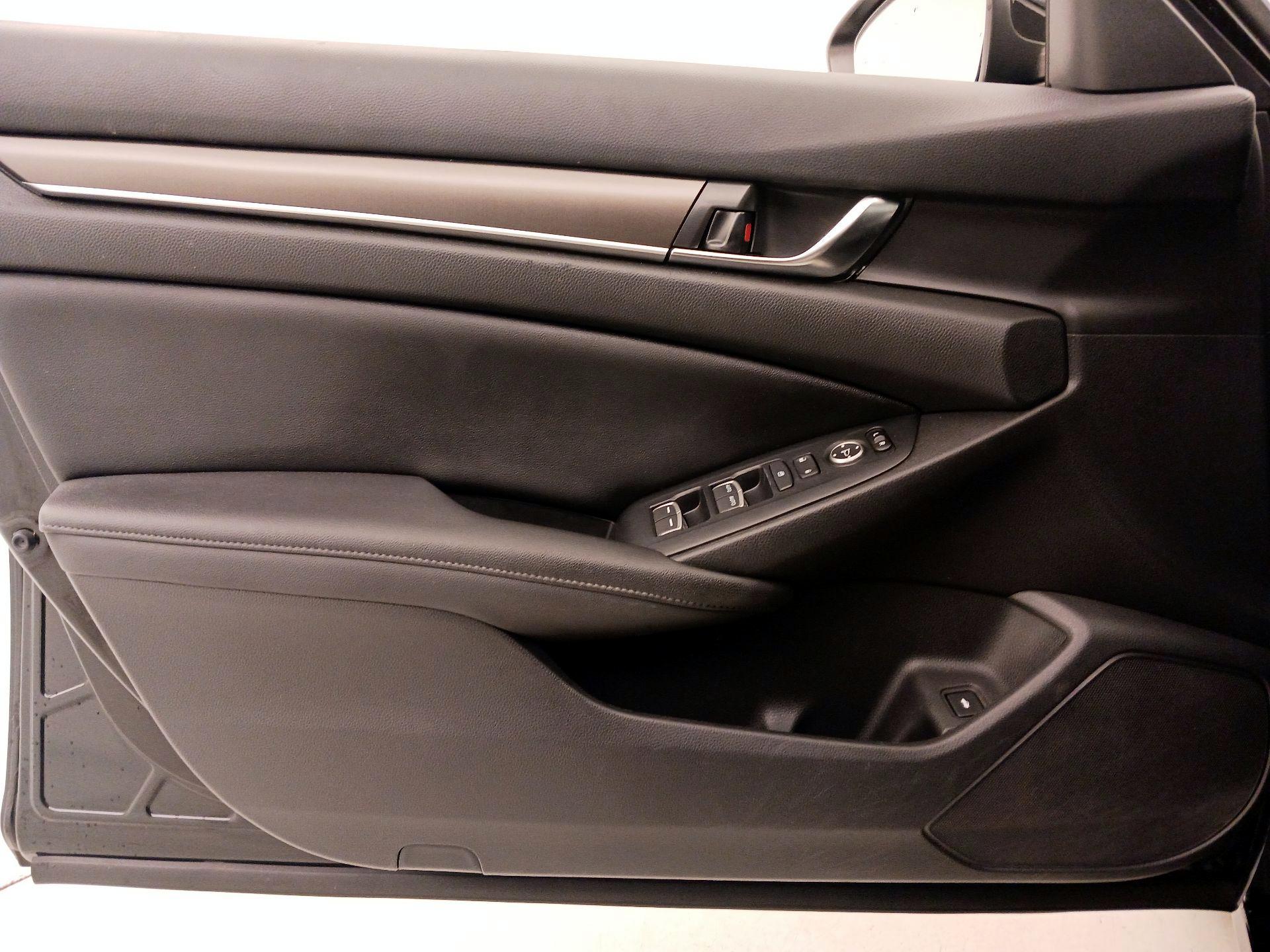 Thumbnail: 2019 Honda Accord - 12
