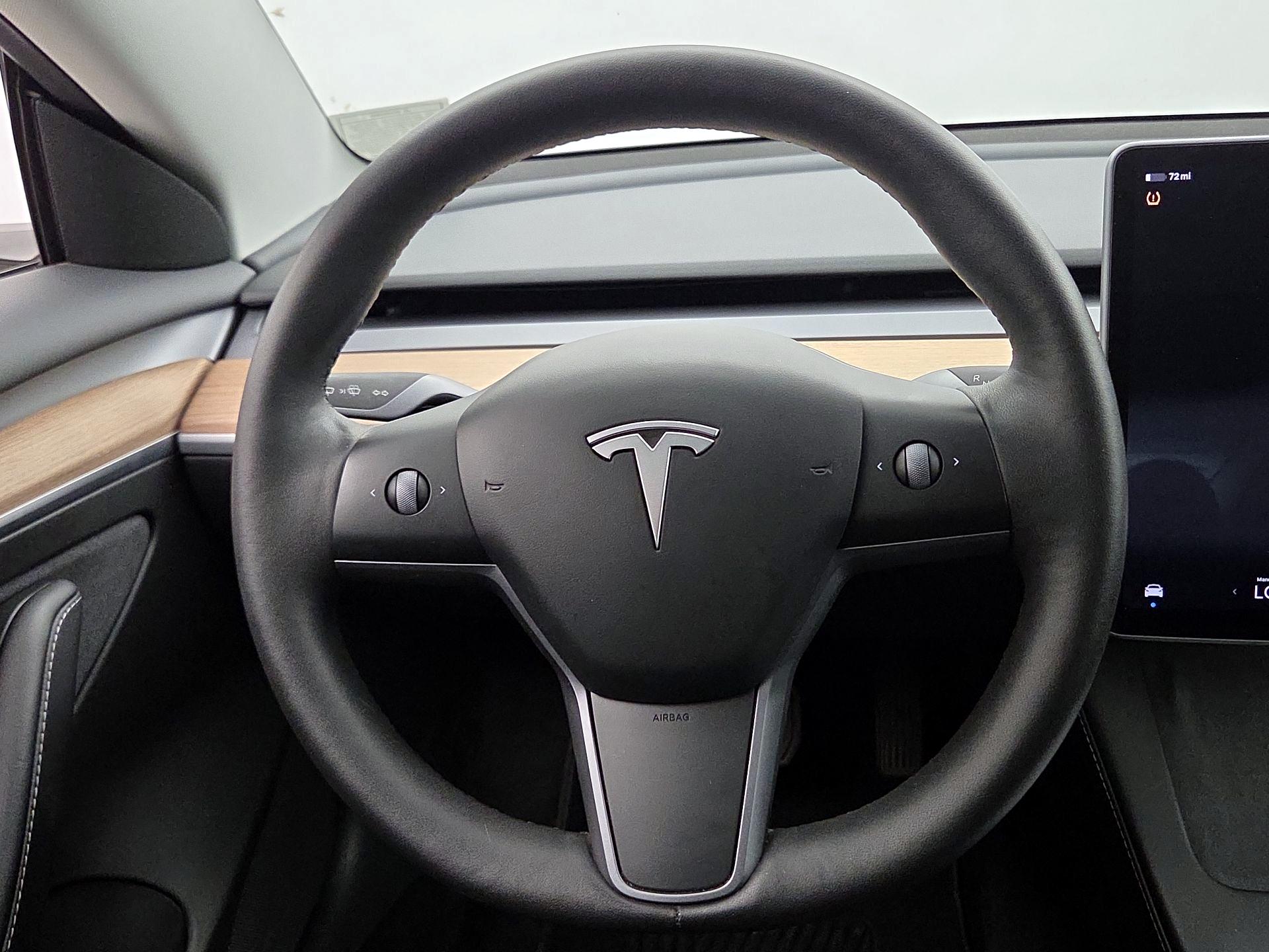 Thumbnail: 2023 Tesla Model 3 - 10