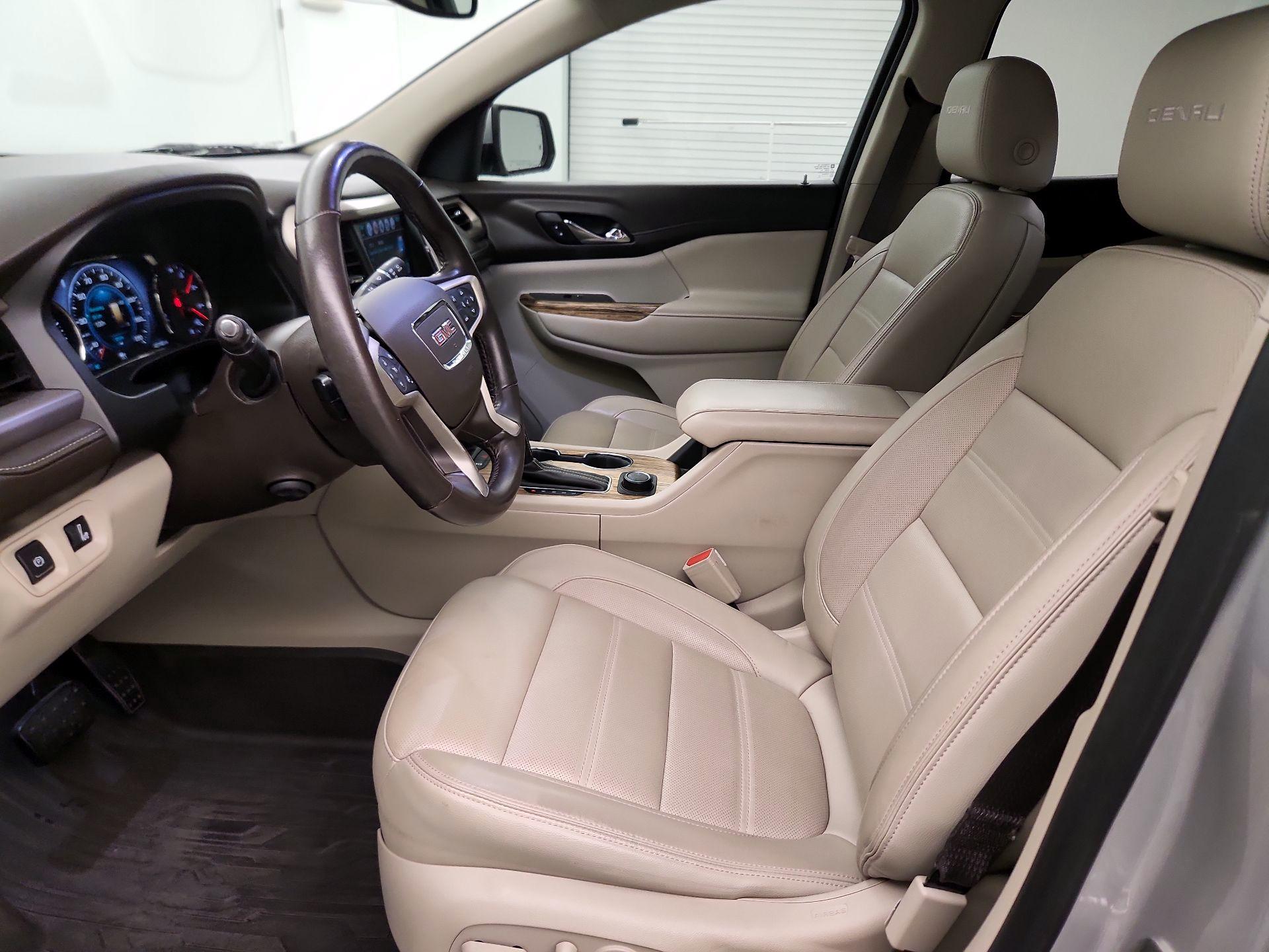 Thumbnail: 2019 GMC Acadia - 11