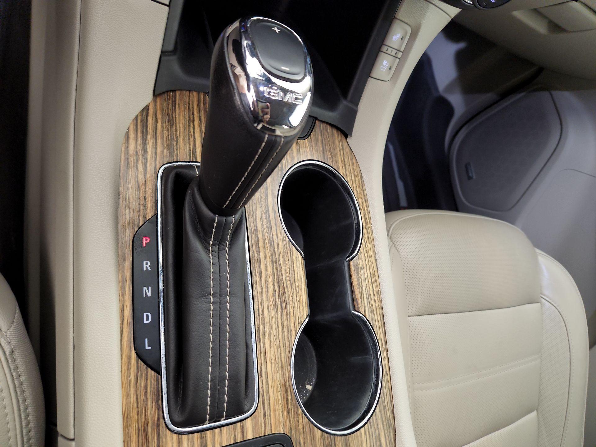 Thumbnail: 2019 GMC Acadia - 17