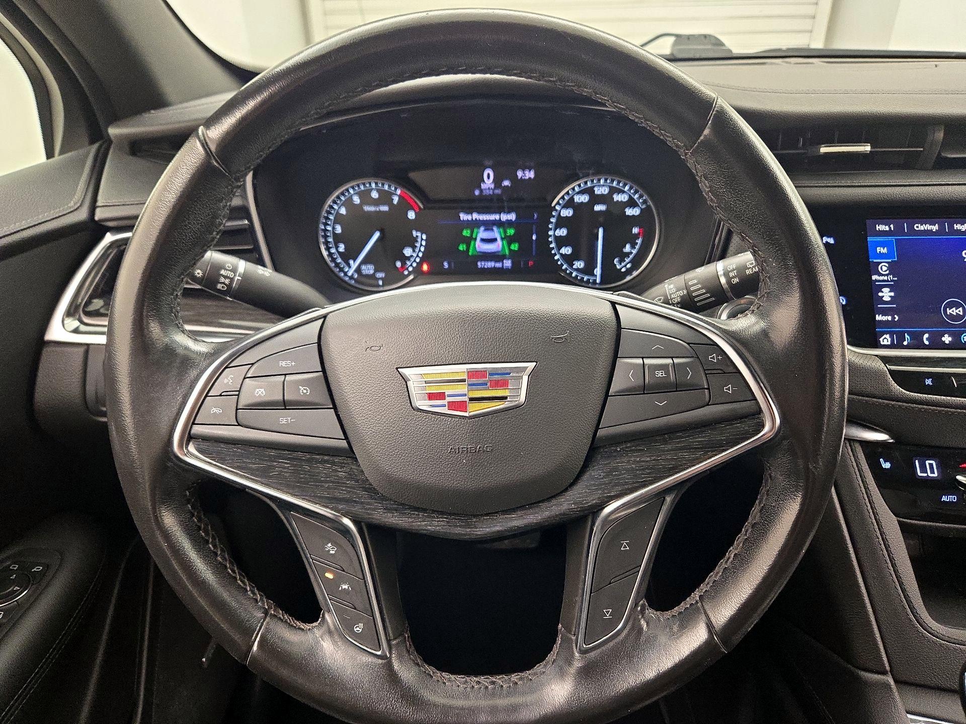 Thumbnail: 2022 Cadillac XT5 - 10