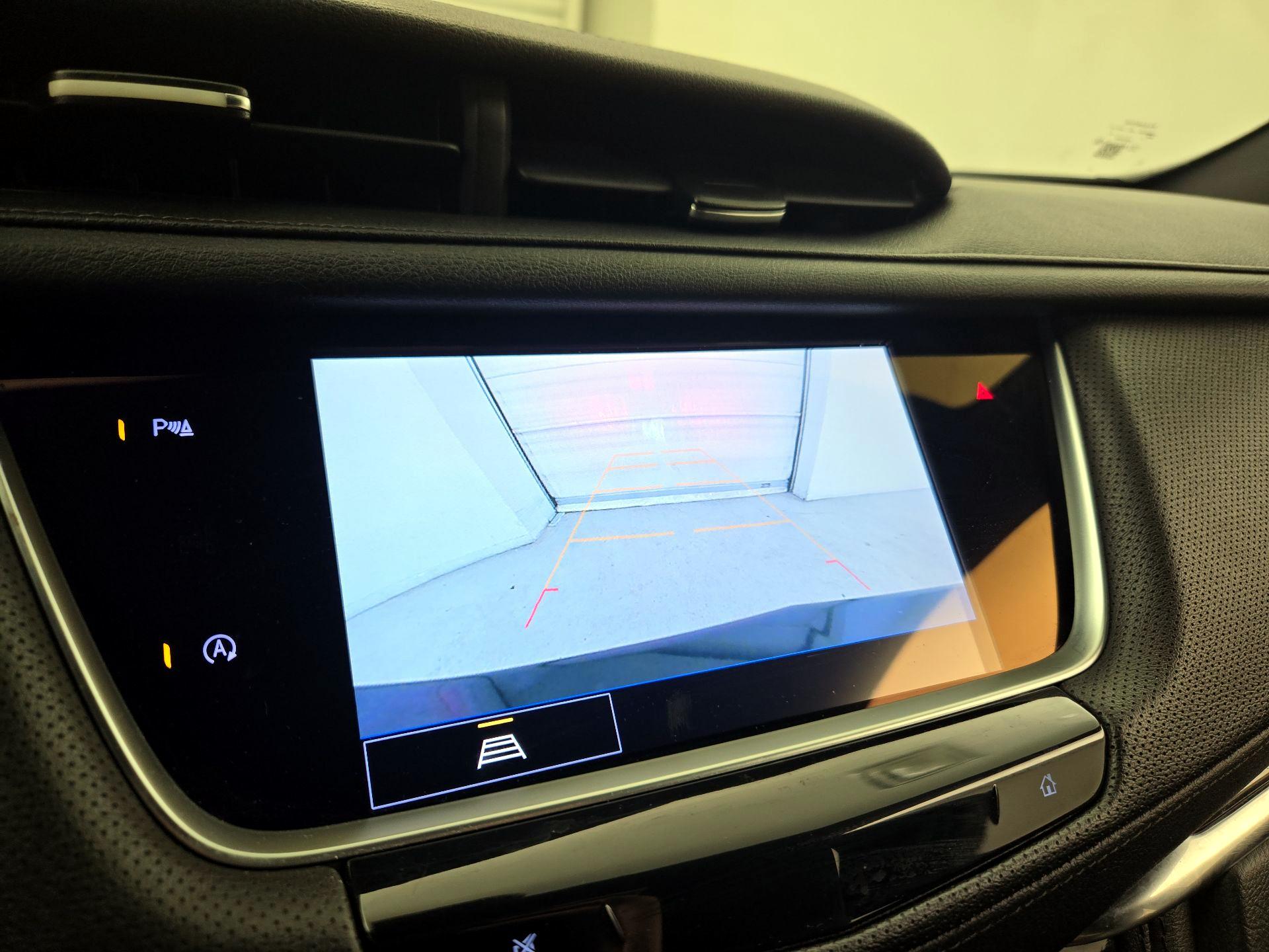 Thumbnail: 2022 Cadillac XT5 - 13