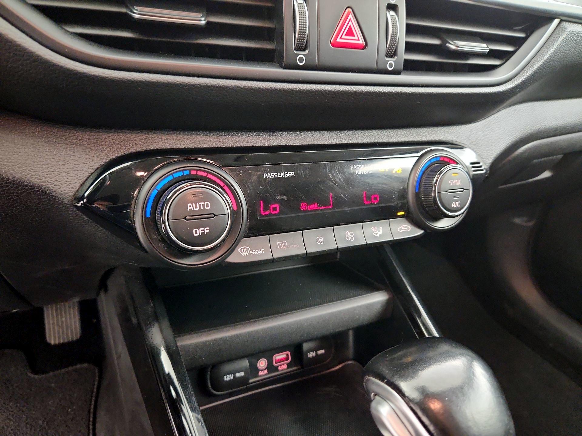 Thumbnail: 2019 Kia Forte - 16