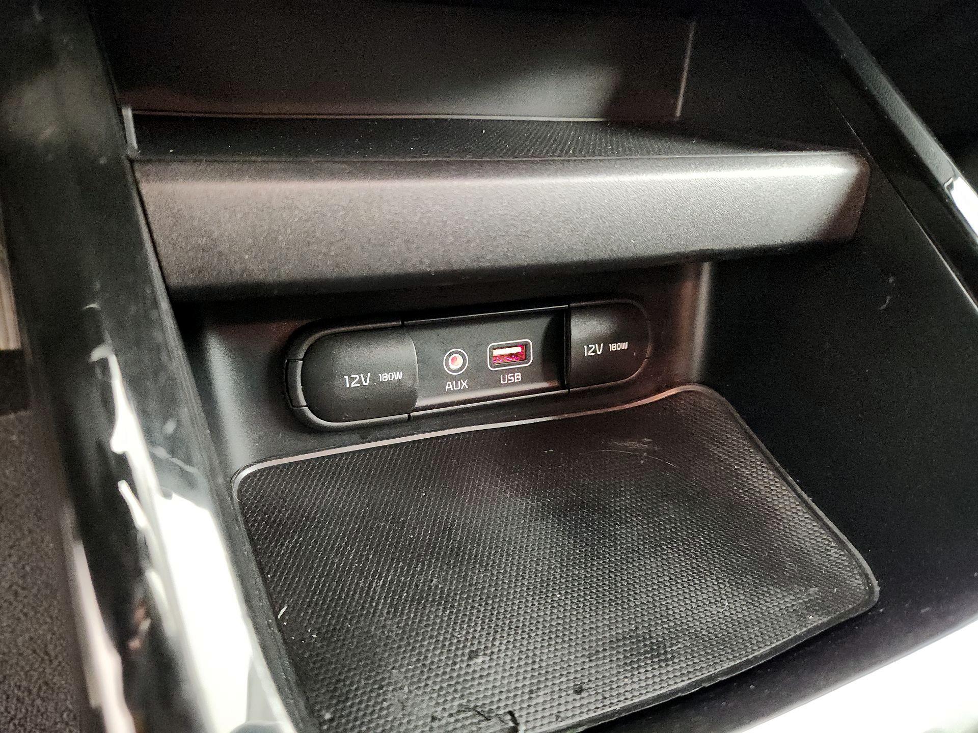 Thumbnail: 2019 Kia Forte - 18