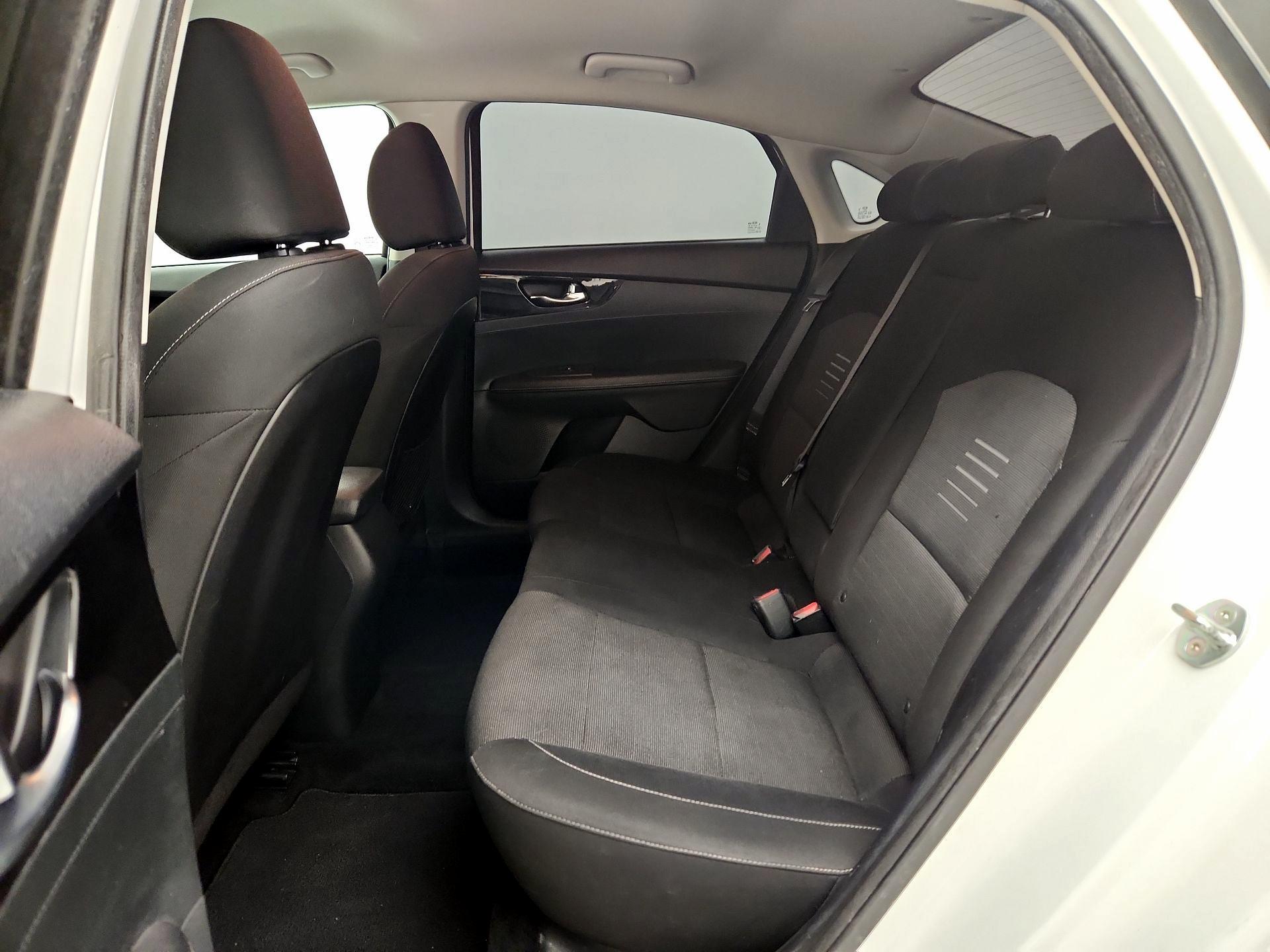 Thumbnail: 2019 Kia Forte - 19