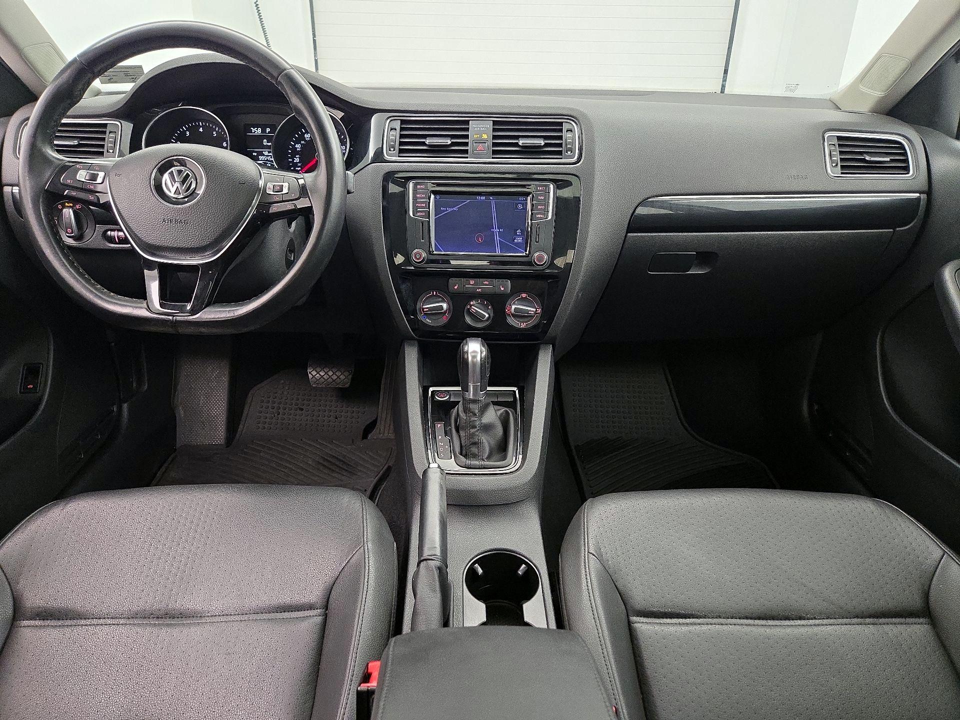 Thumbnail: 2016 Volkswagen Jetta - 9