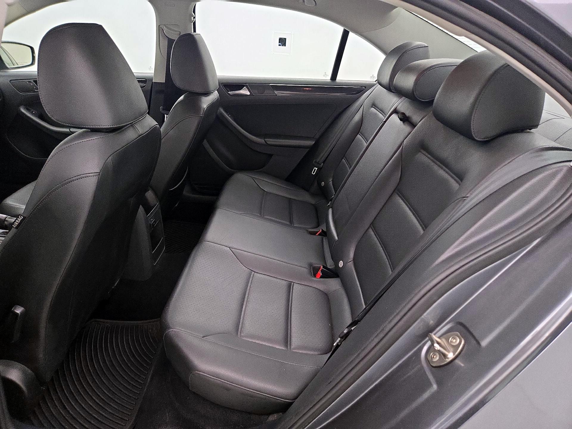 Thumbnail: 2016 Volkswagen Jetta - 20