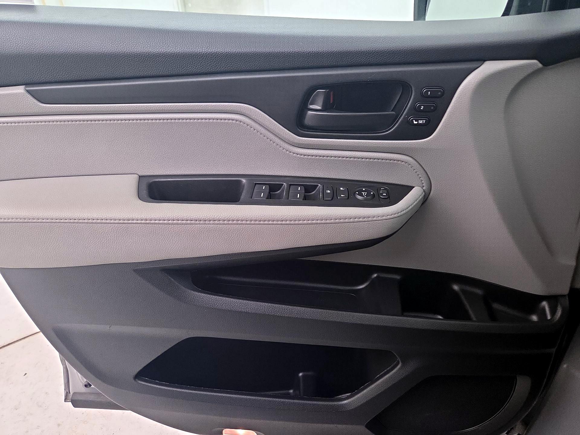Thumbnail: 2022 Honda Odyssey - 12
