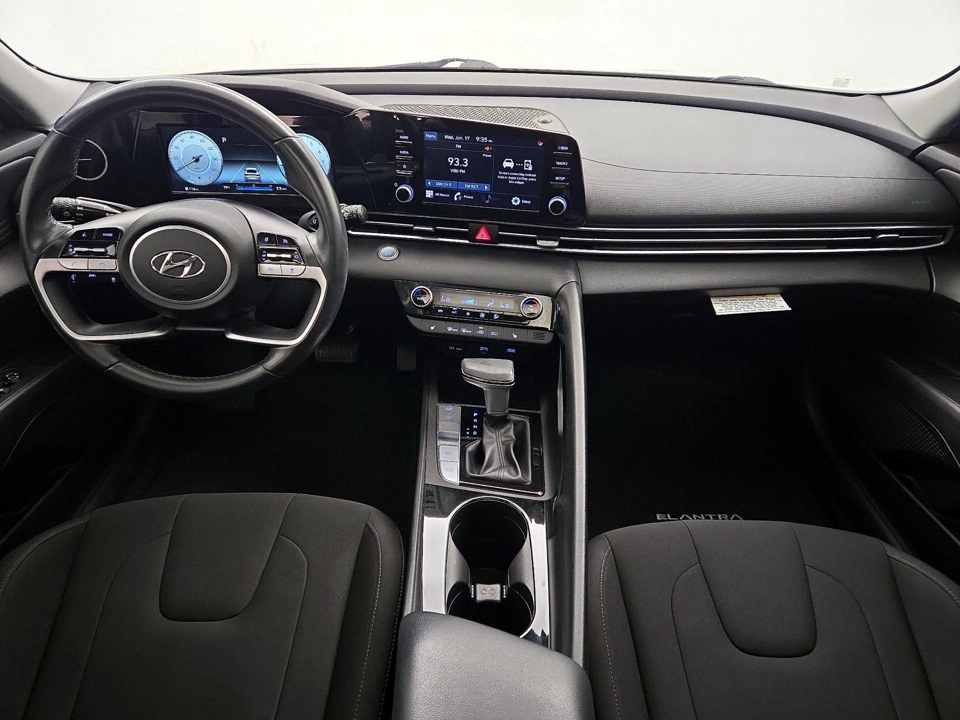 Thumbnail: 2022 Hyundai Elantra - 9