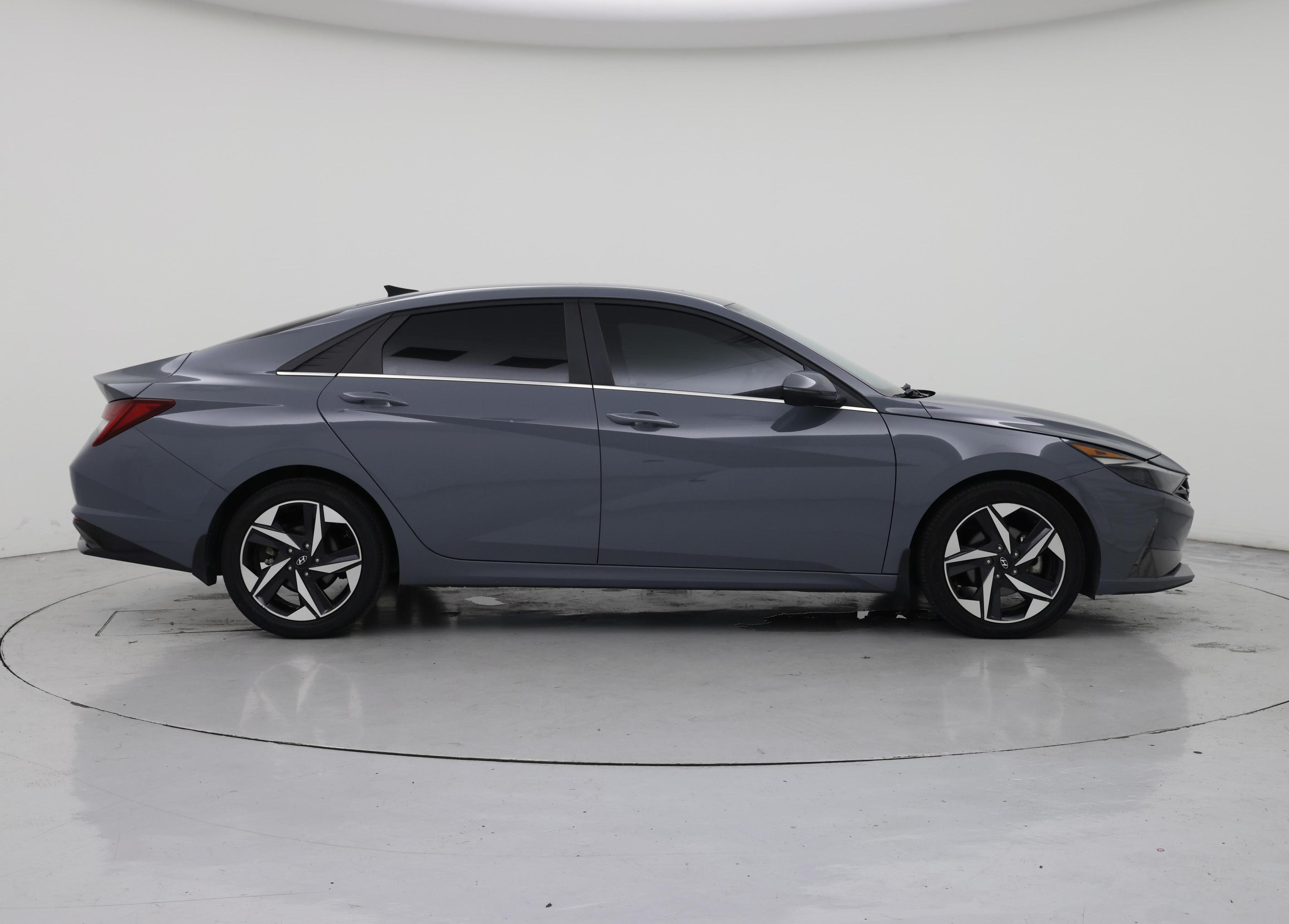 Thumbnail: 2022 Hyundai Elantra - 7