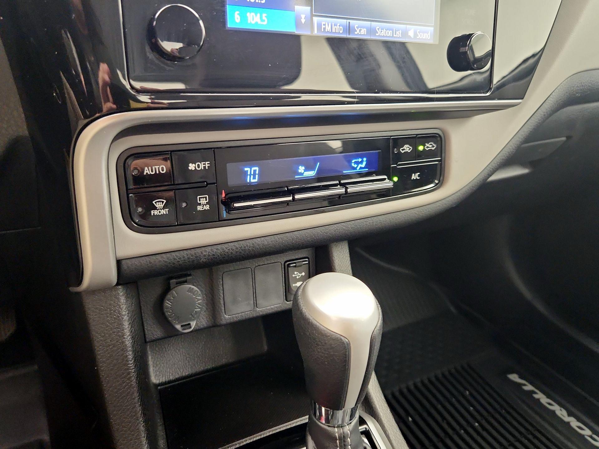 Thumbnail: 2019 Toyota Corolla - 16