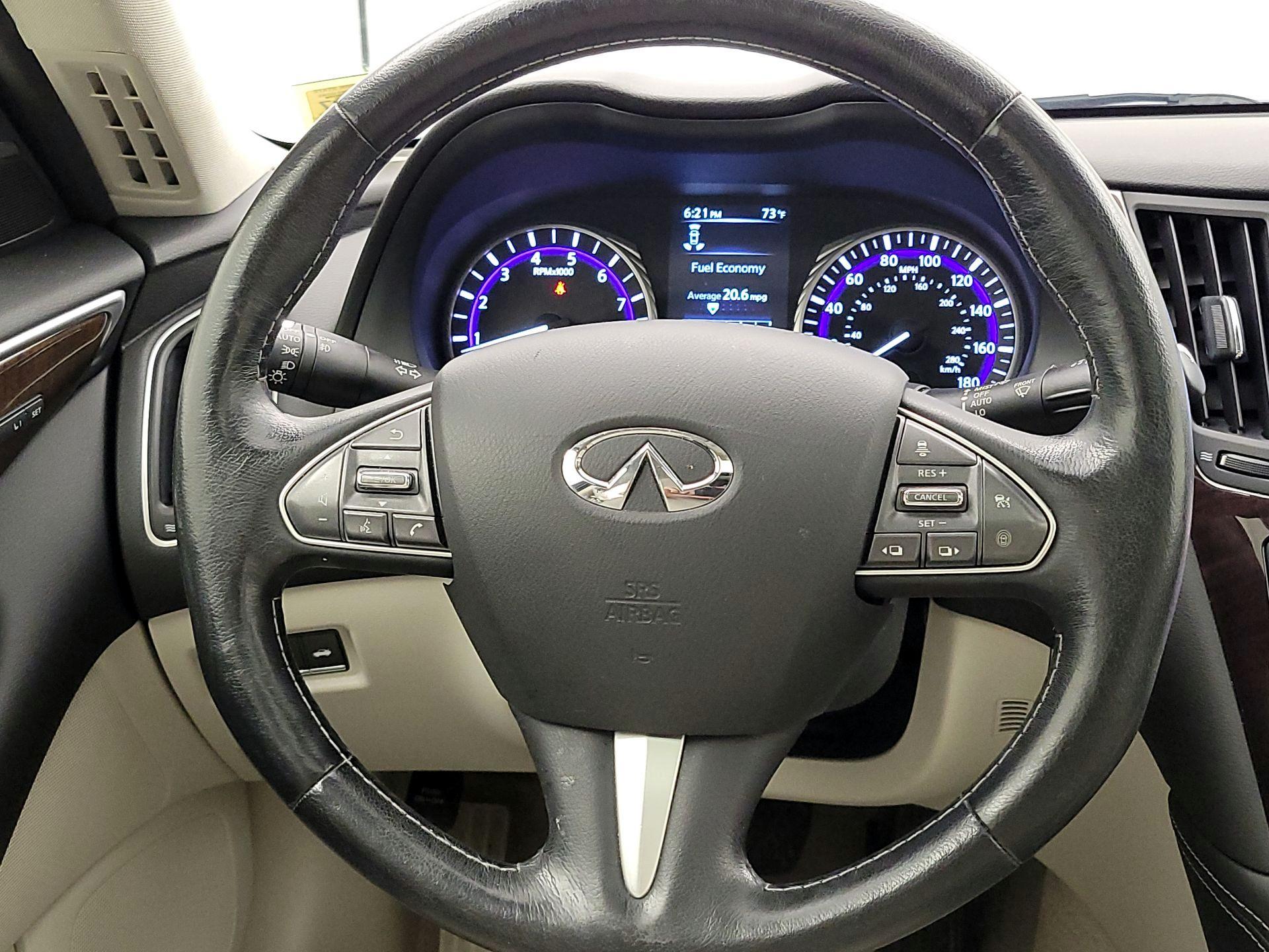 Thumbnail: 2015 INFINITI Q50 - 10
