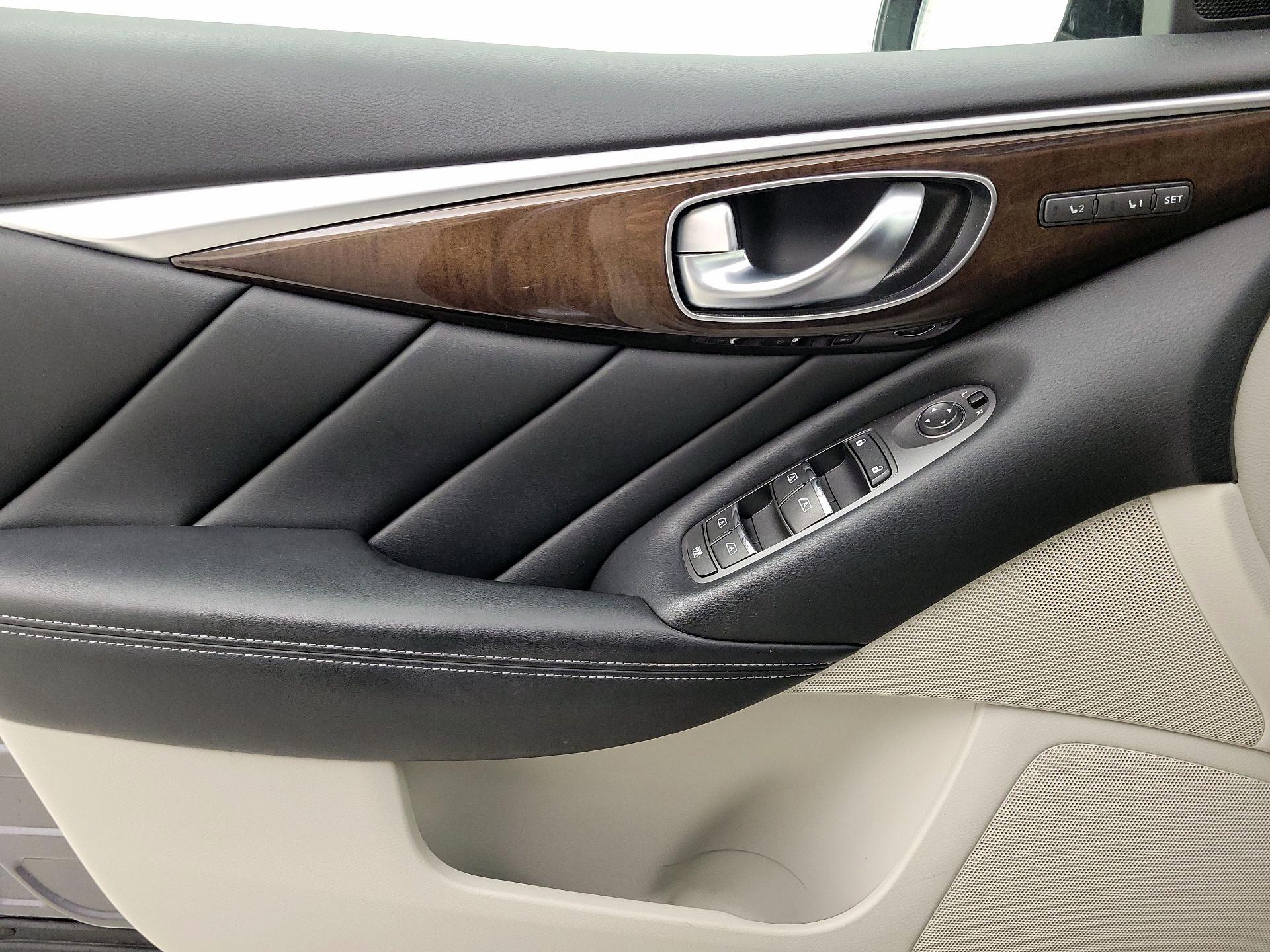 Thumbnail: 2015 INFINITI Q50 - 12