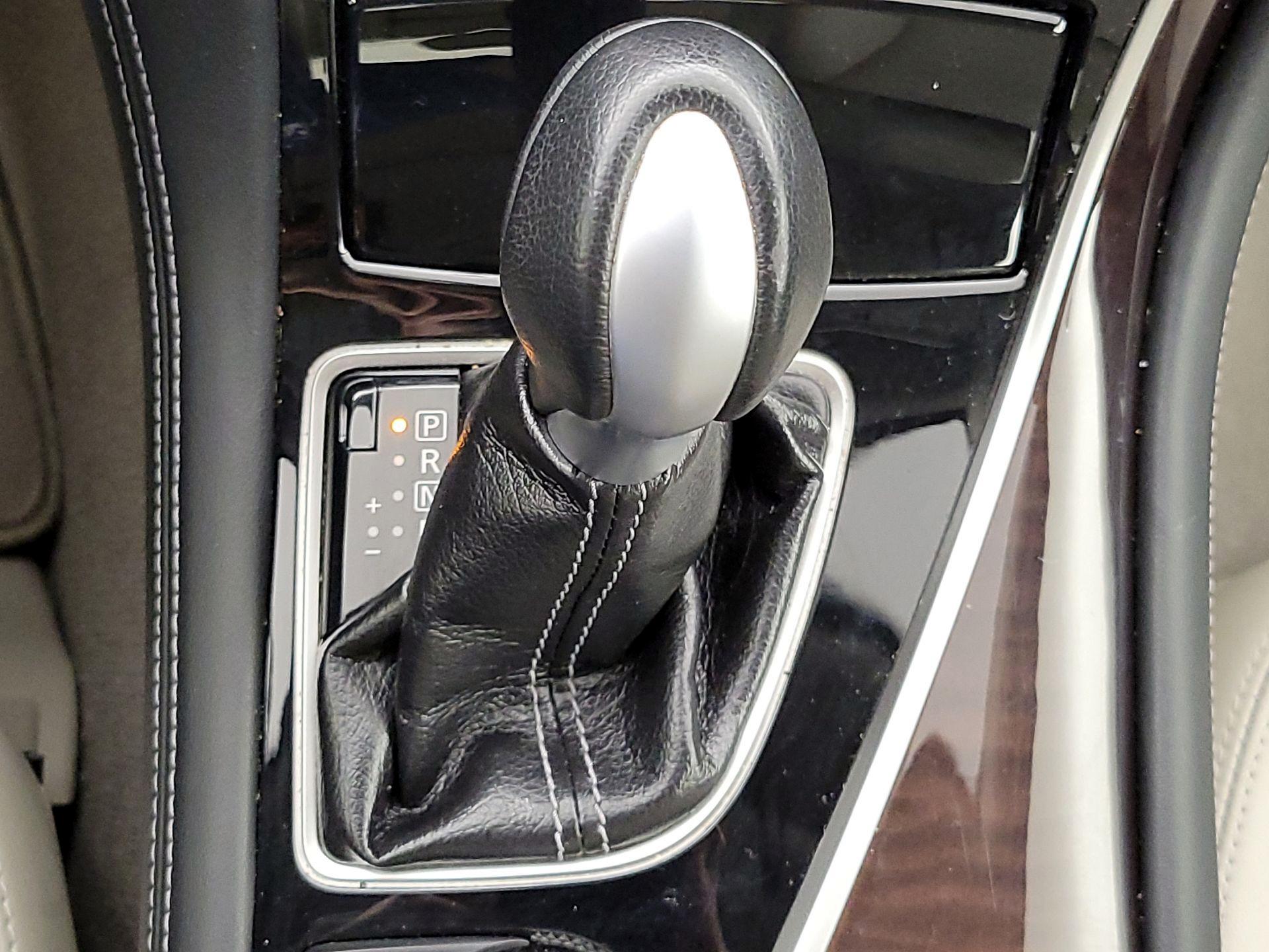 Thumbnail: 2015 INFINITI Q50 - 18