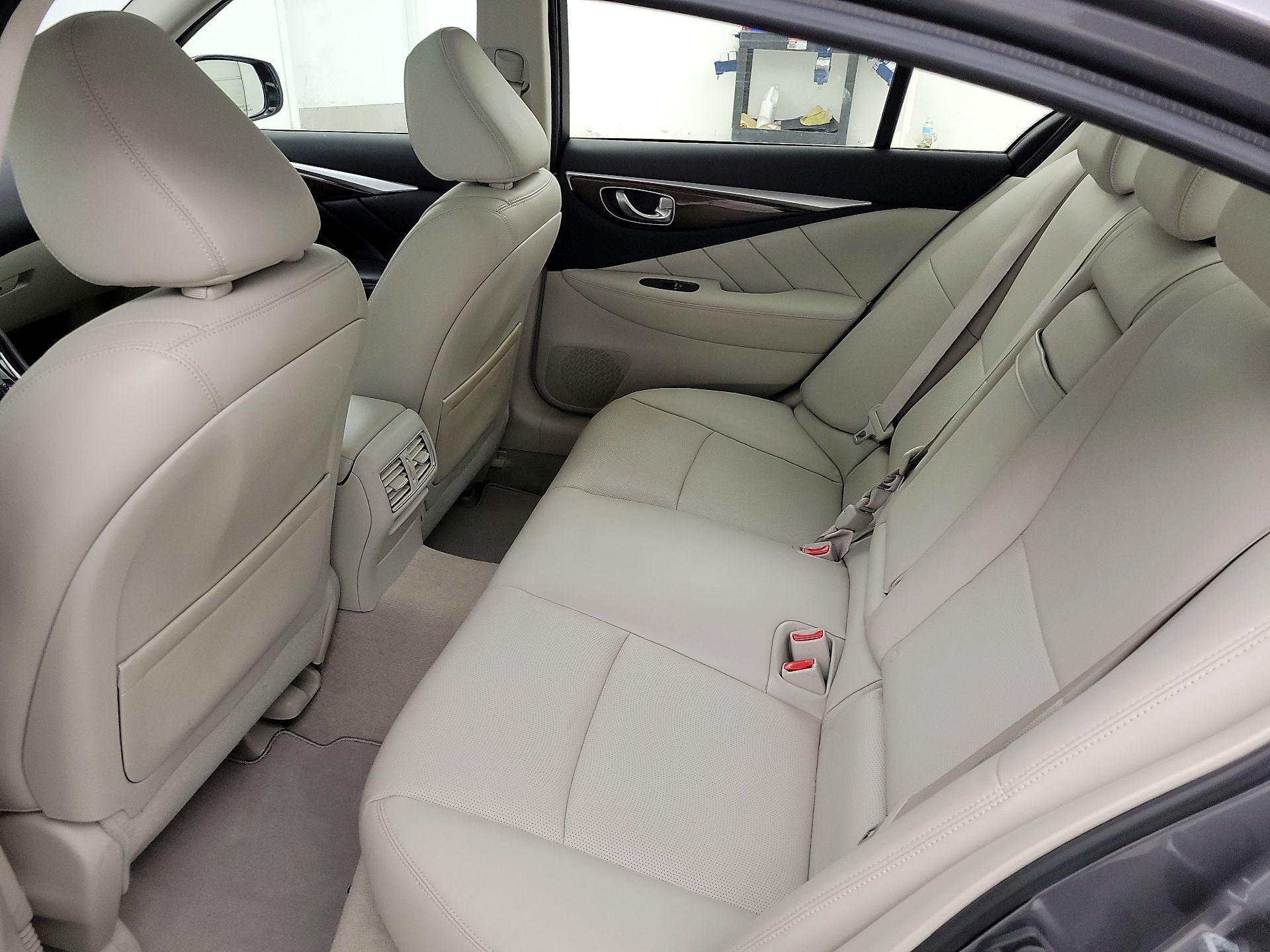 Thumbnail: 2015 INFINITI Q50 - 20