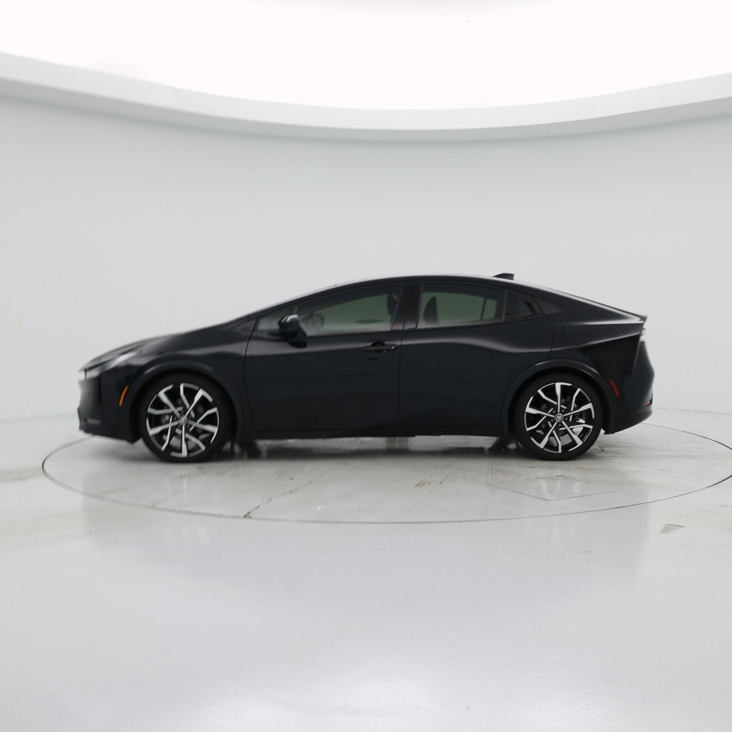 Thumbnail: 2024 Toyota Prius Prime - 3