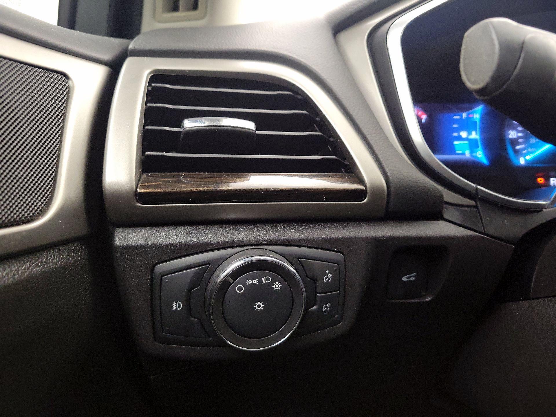 Thumbnail: 2016 Ford Fusion - 13