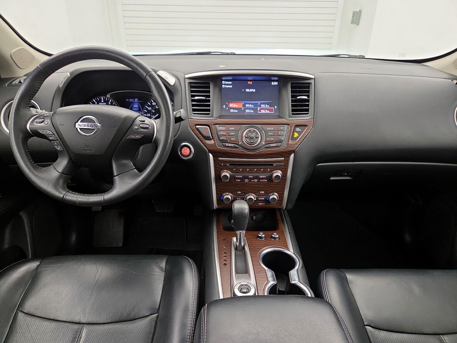 Thumbnail: 2017 Nissan Pathfinder - 9