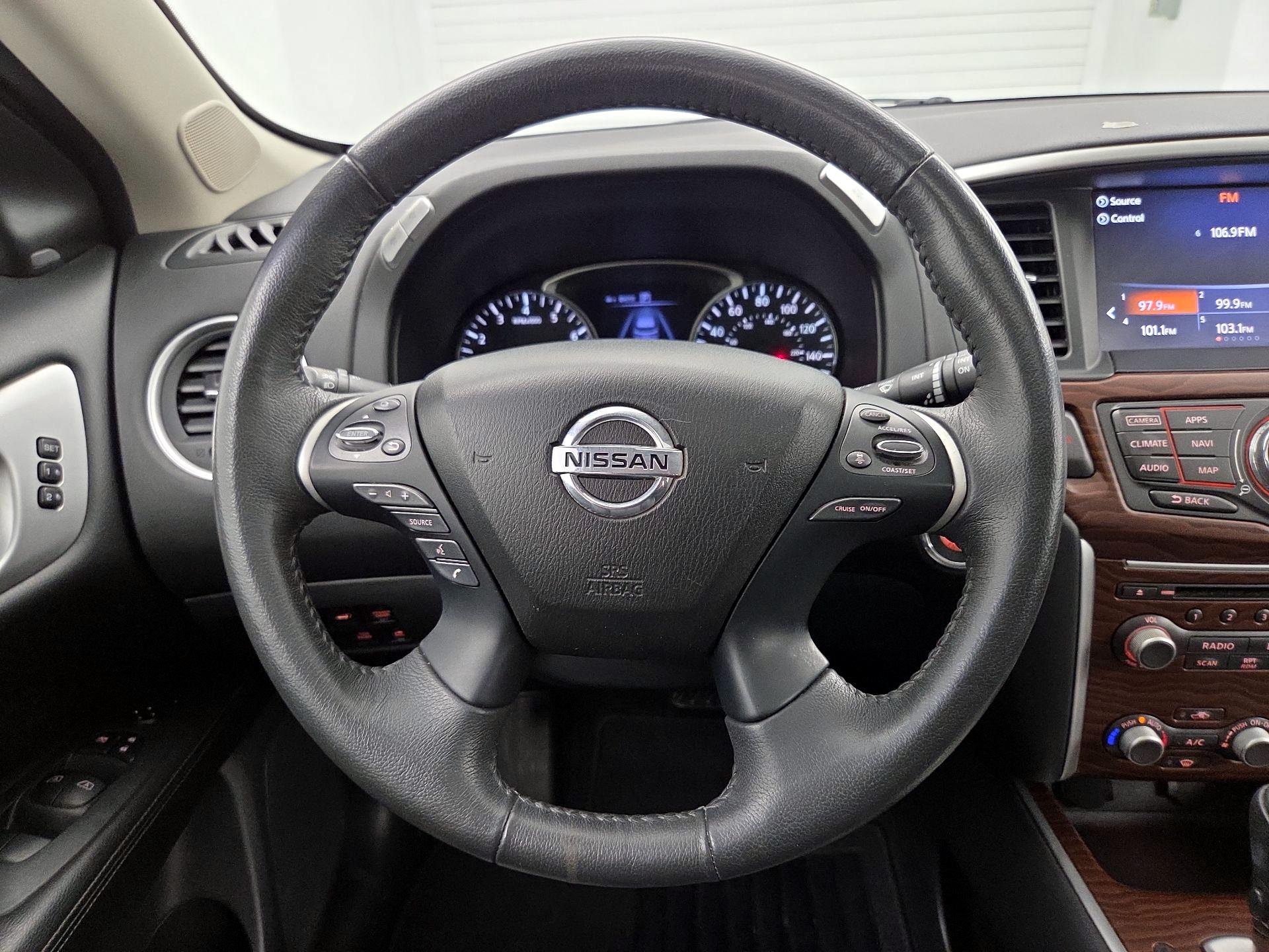 Thumbnail: 2017 Nissan Pathfinder - 10